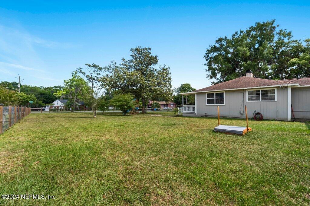 2104 HILLTOP Boulevard