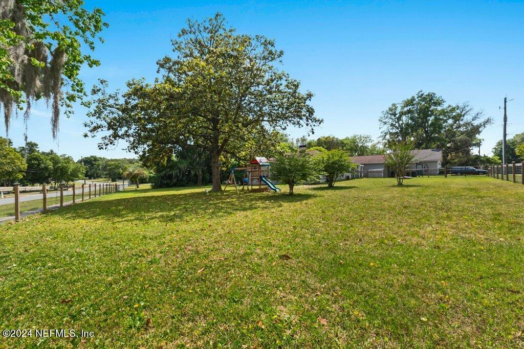 2104 HILLTOP Boulevard