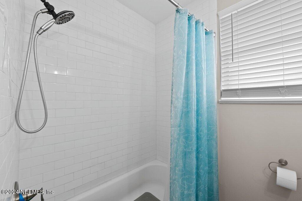 2104 HILLTOP Boulevard