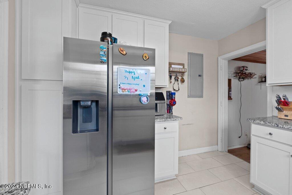 2104 HILLTOP Boulevard