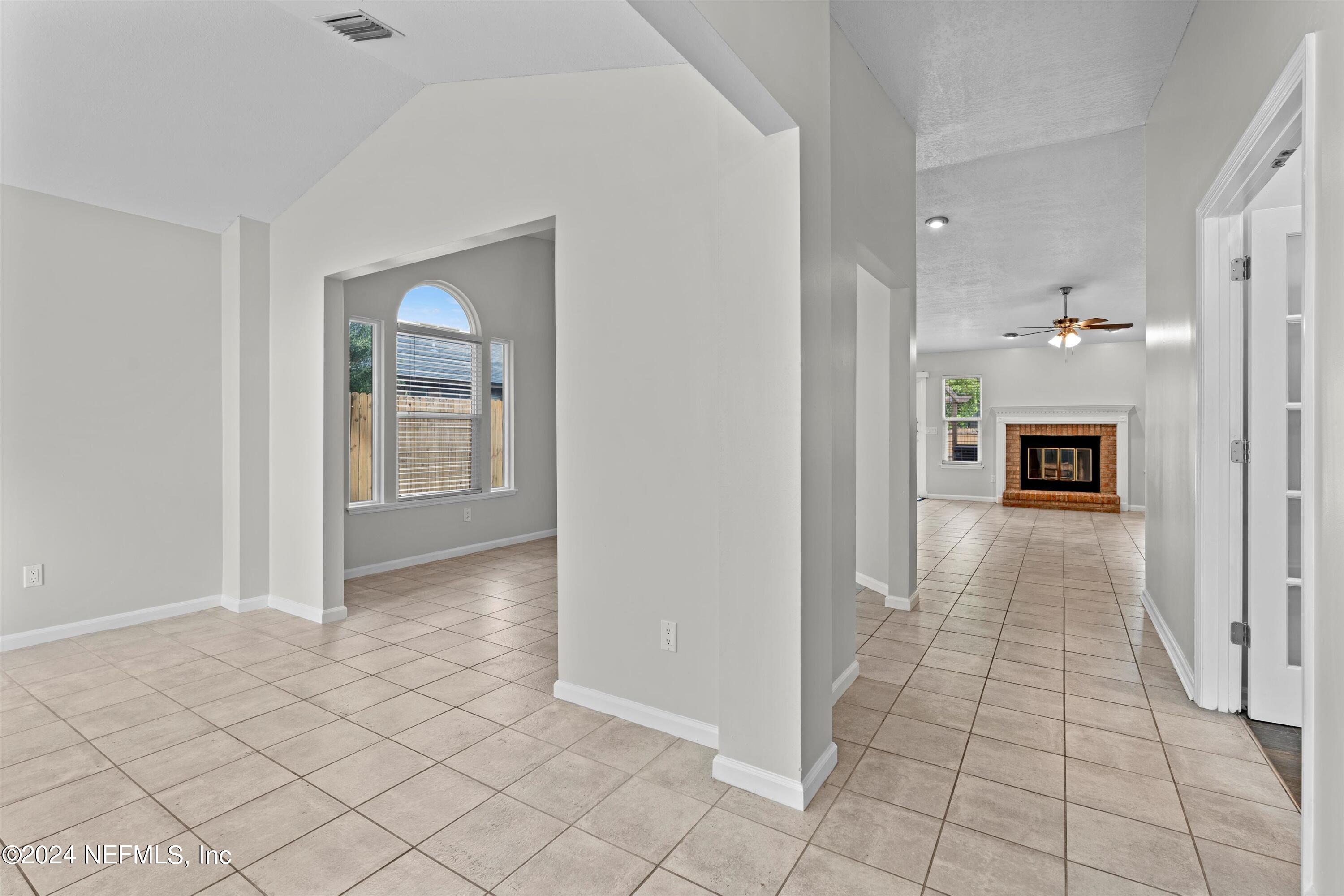 3911 UNION PACIFIC Drive E