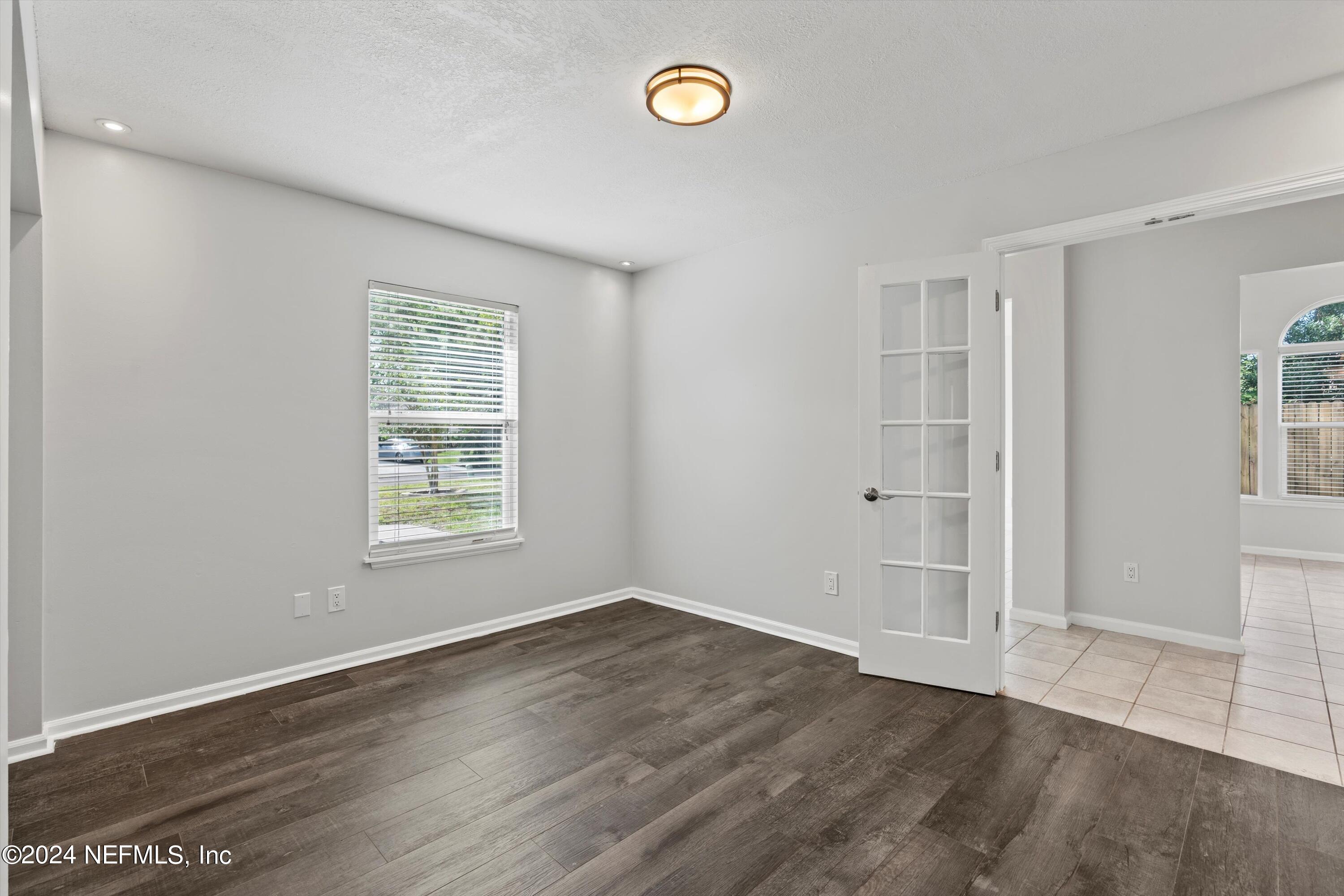 3911 UNION PACIFIC Drive E