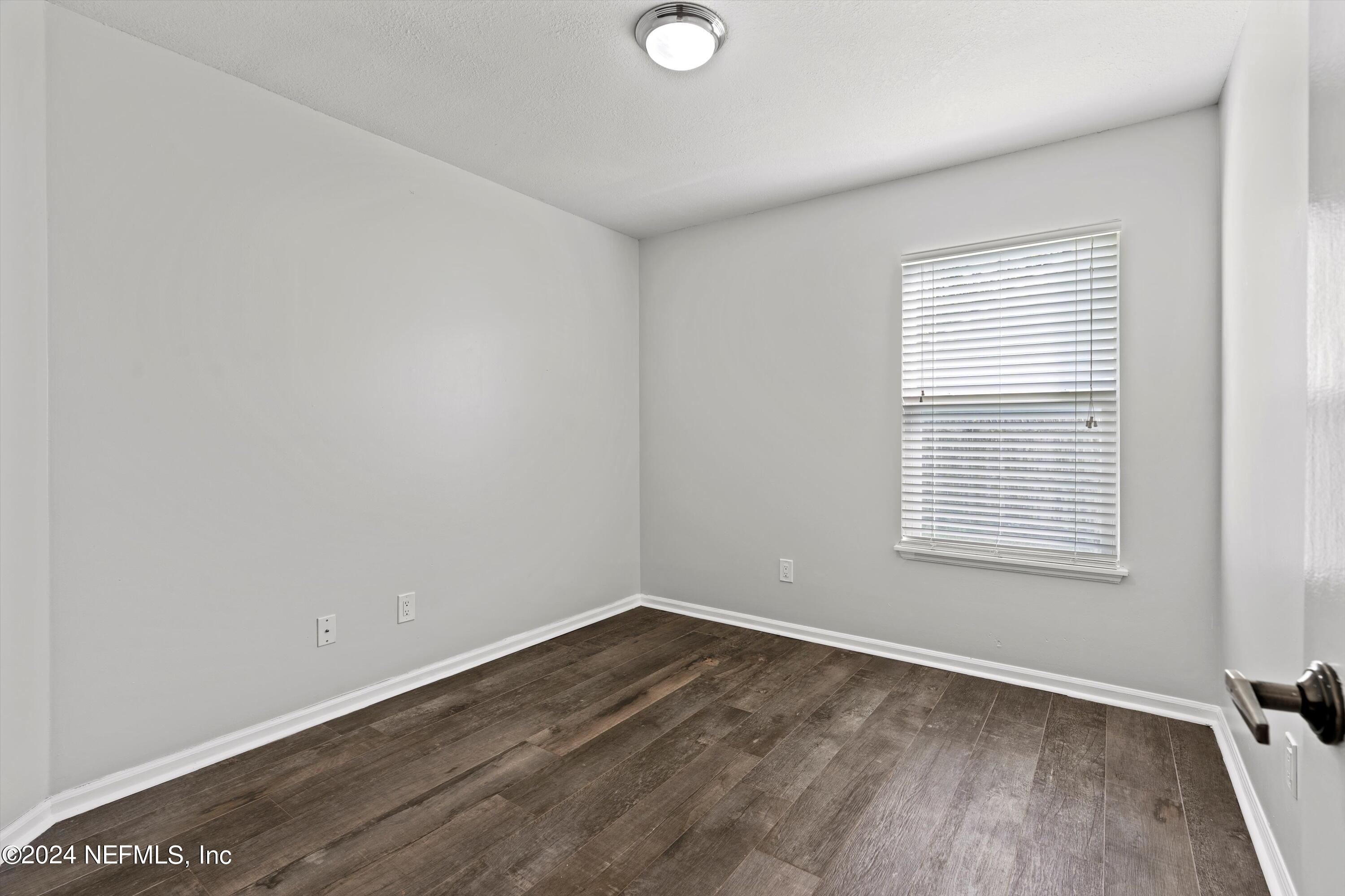 3911 UNION PACIFIC Drive E