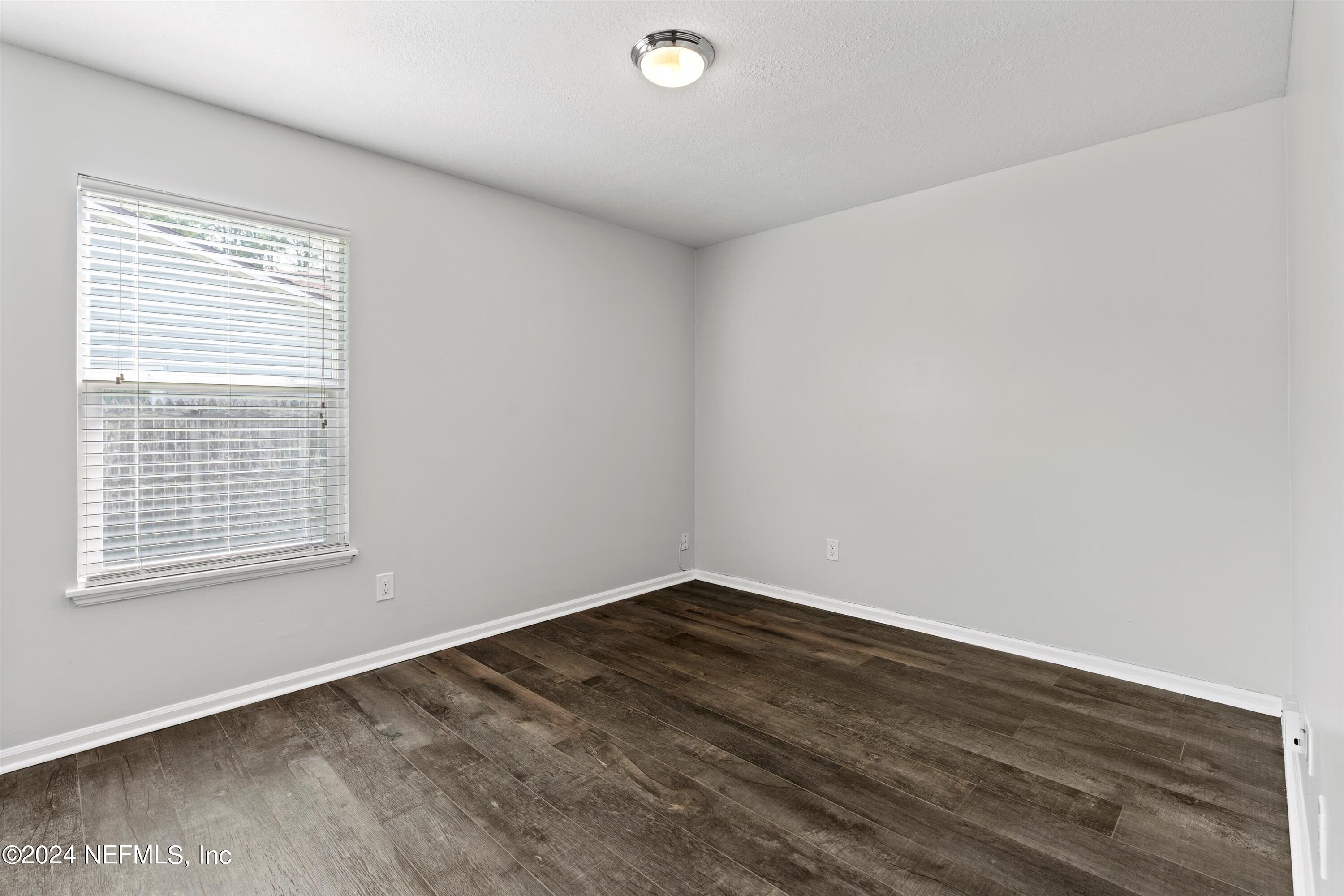 3911 UNION PACIFIC Drive E