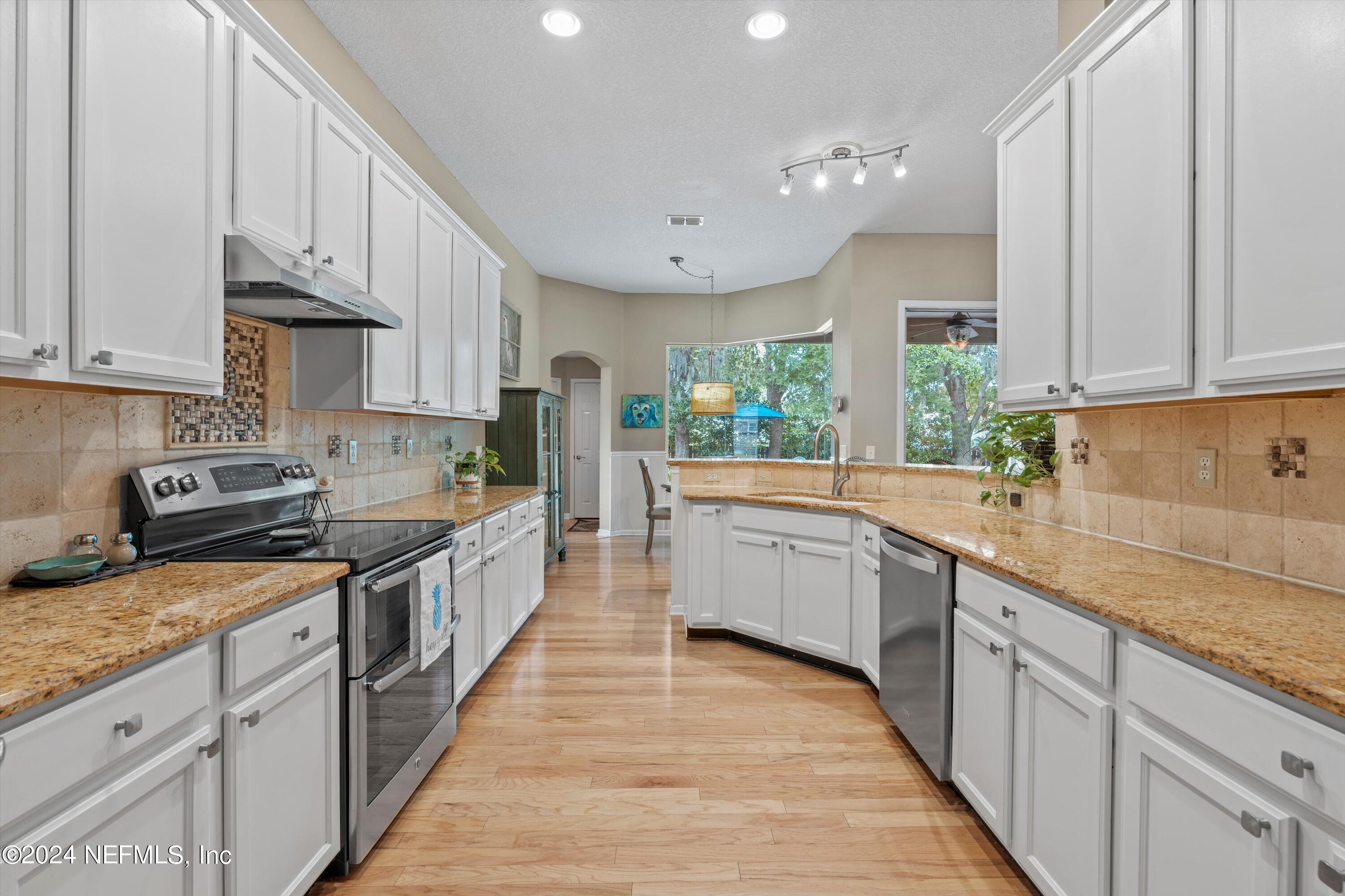 2231 WIDE REACH Drive