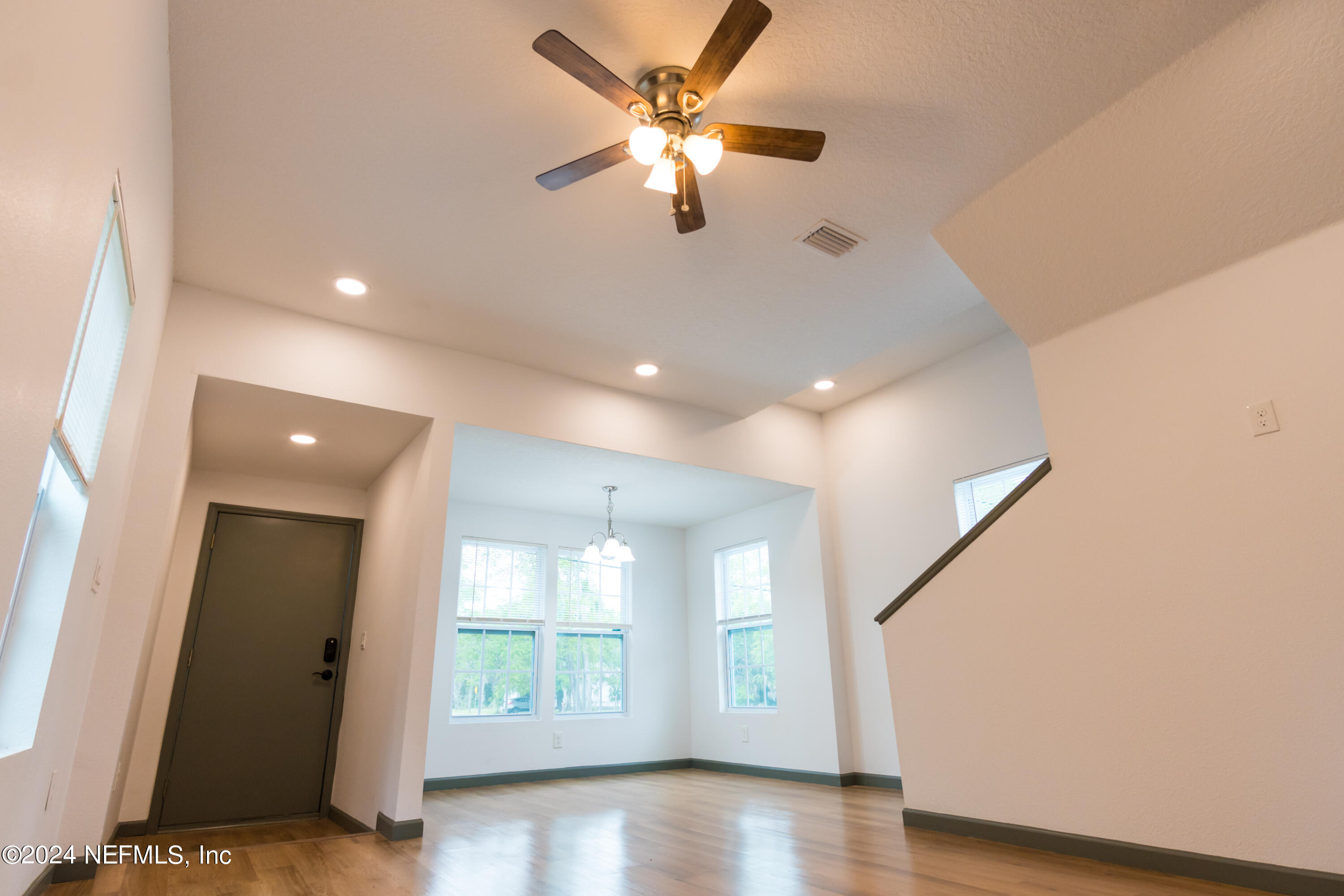 1375 EVERGREEN Avenue