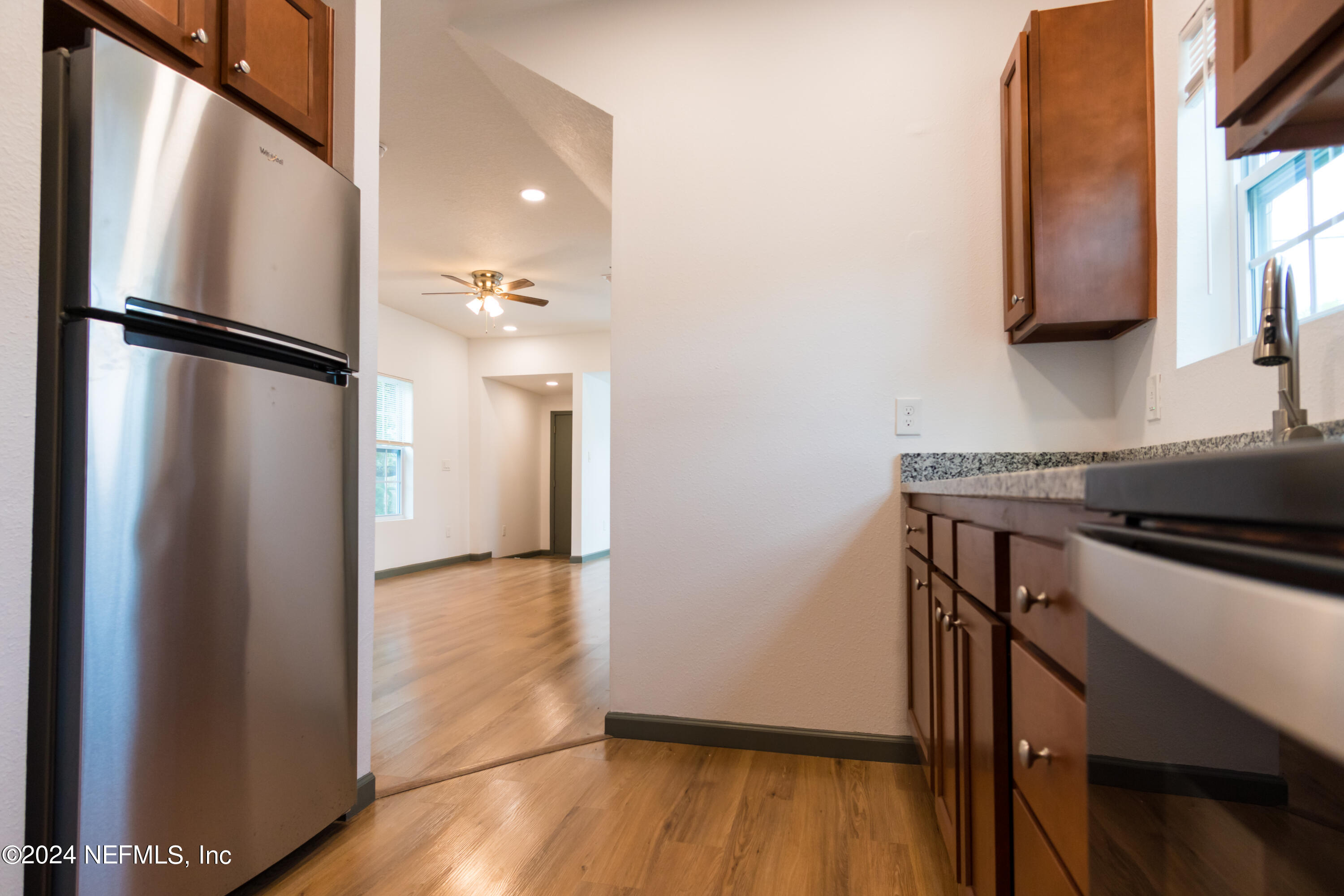 1375 EVERGREEN Avenue