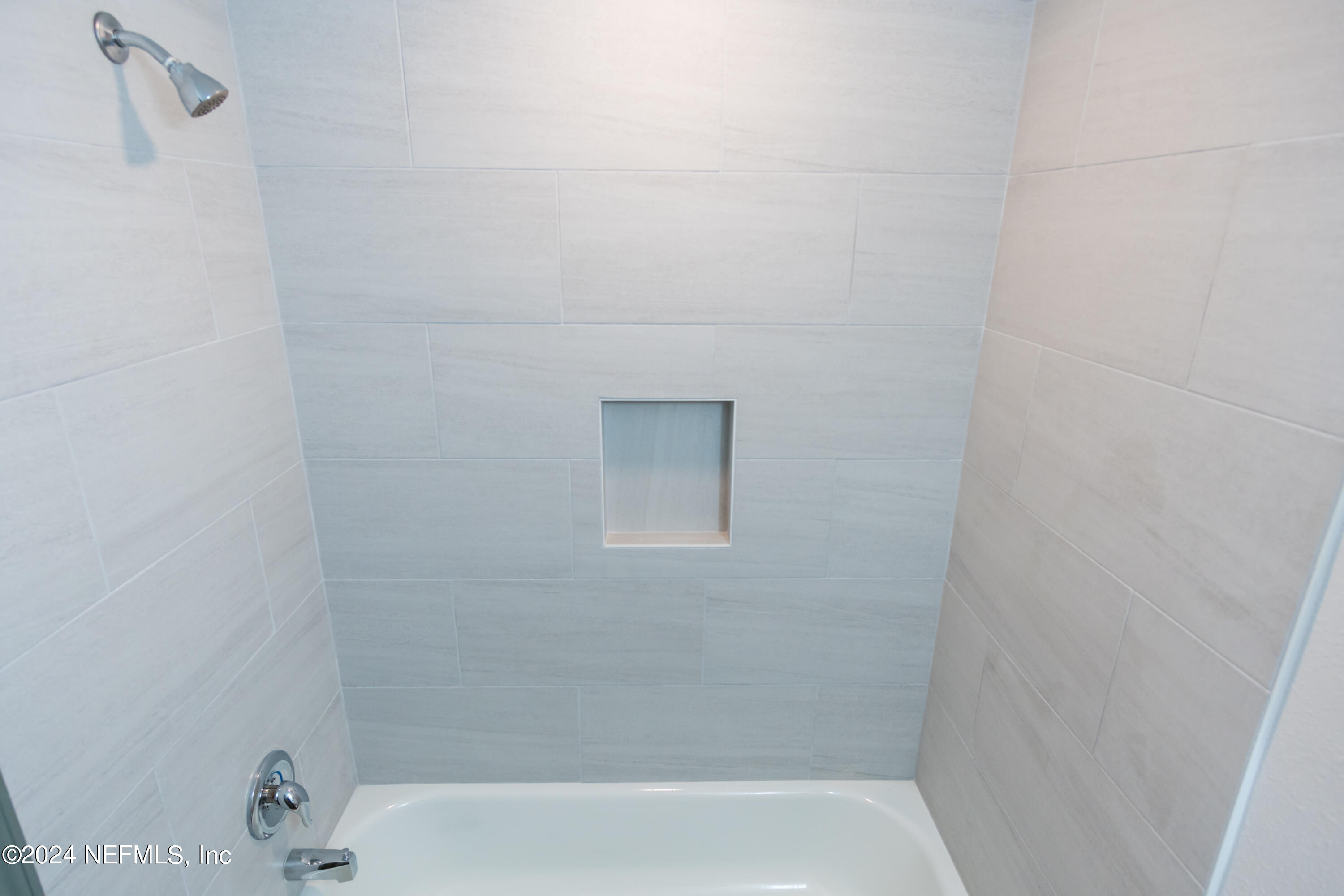 1375 EVERGREEN Avenue