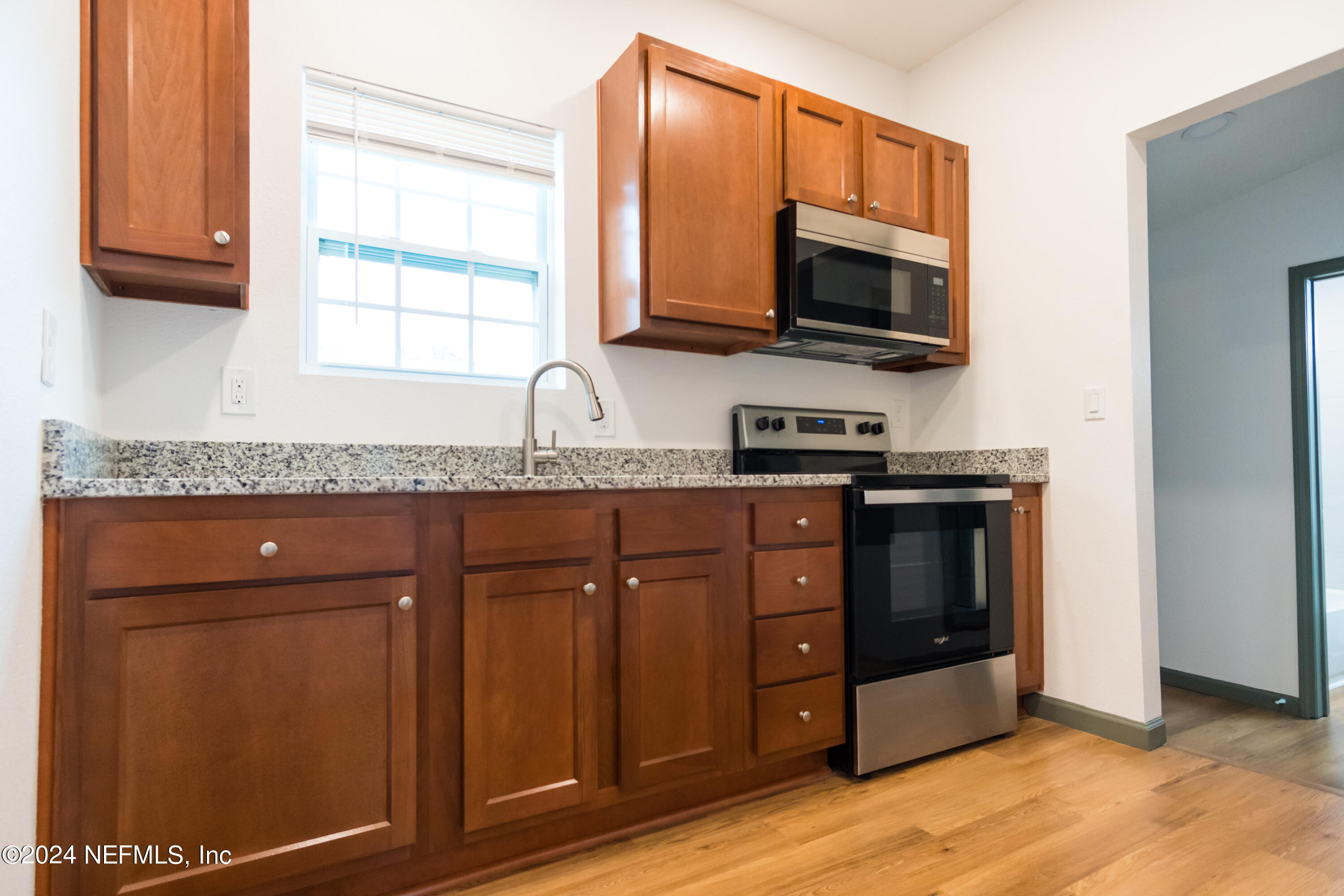 1375 EVERGREEN Avenue