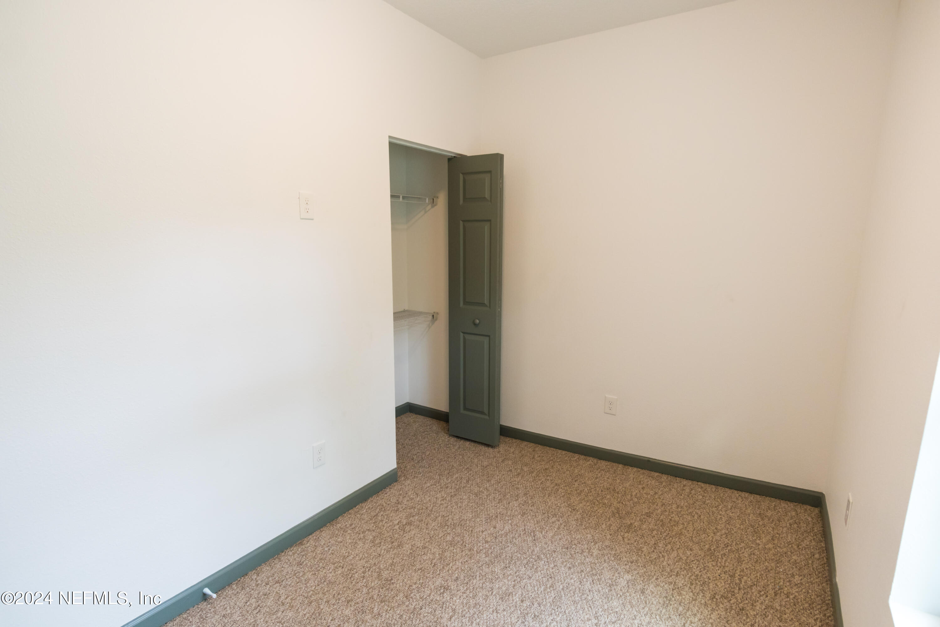 1375 EVERGREEN Avenue