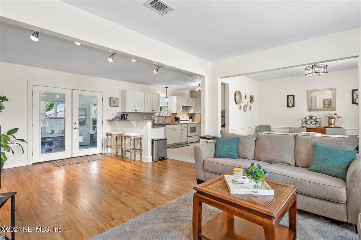 556 WILLIAM PENN Street