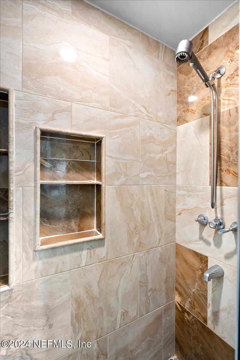 556 WILLIAM PENN Street