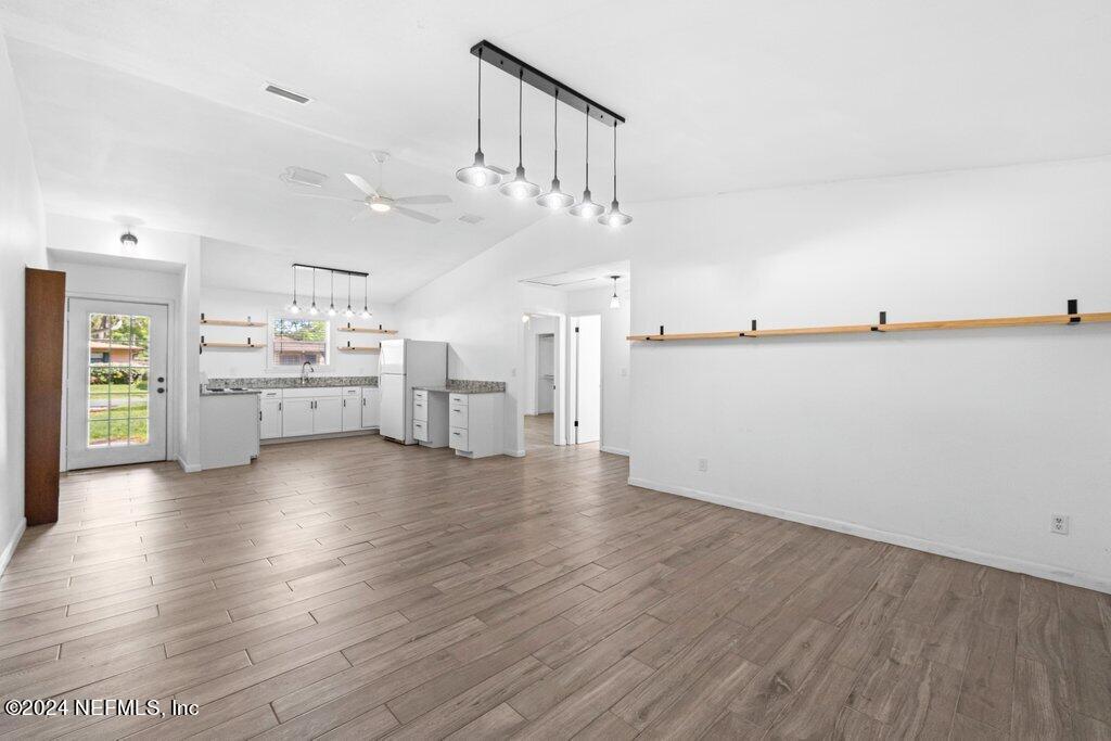 4745 SOUTHGATE Drive