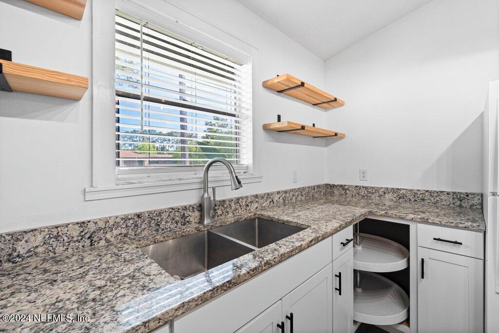 4745 SOUTHGATE Drive