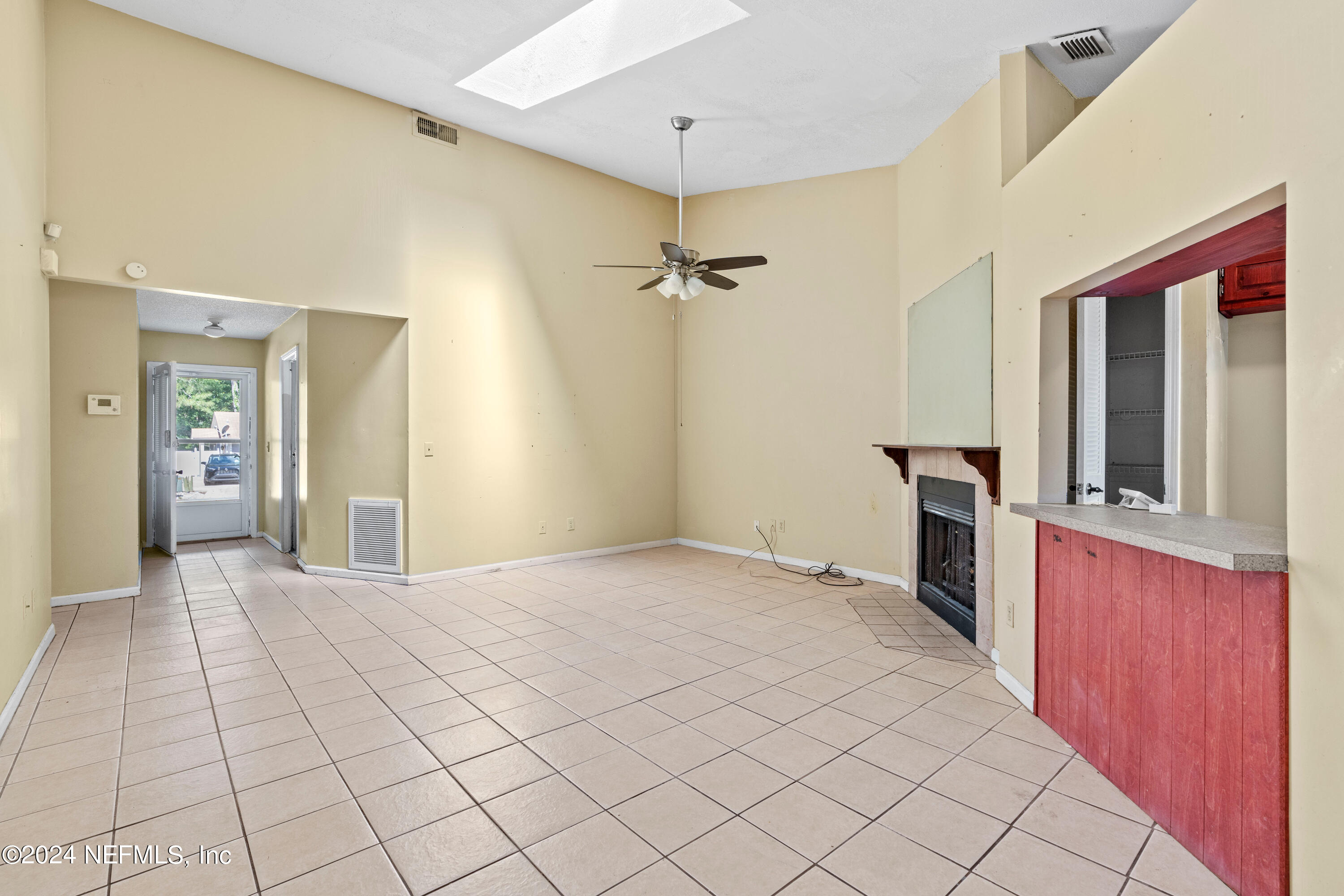 2751 SANDUSKY Avenue W