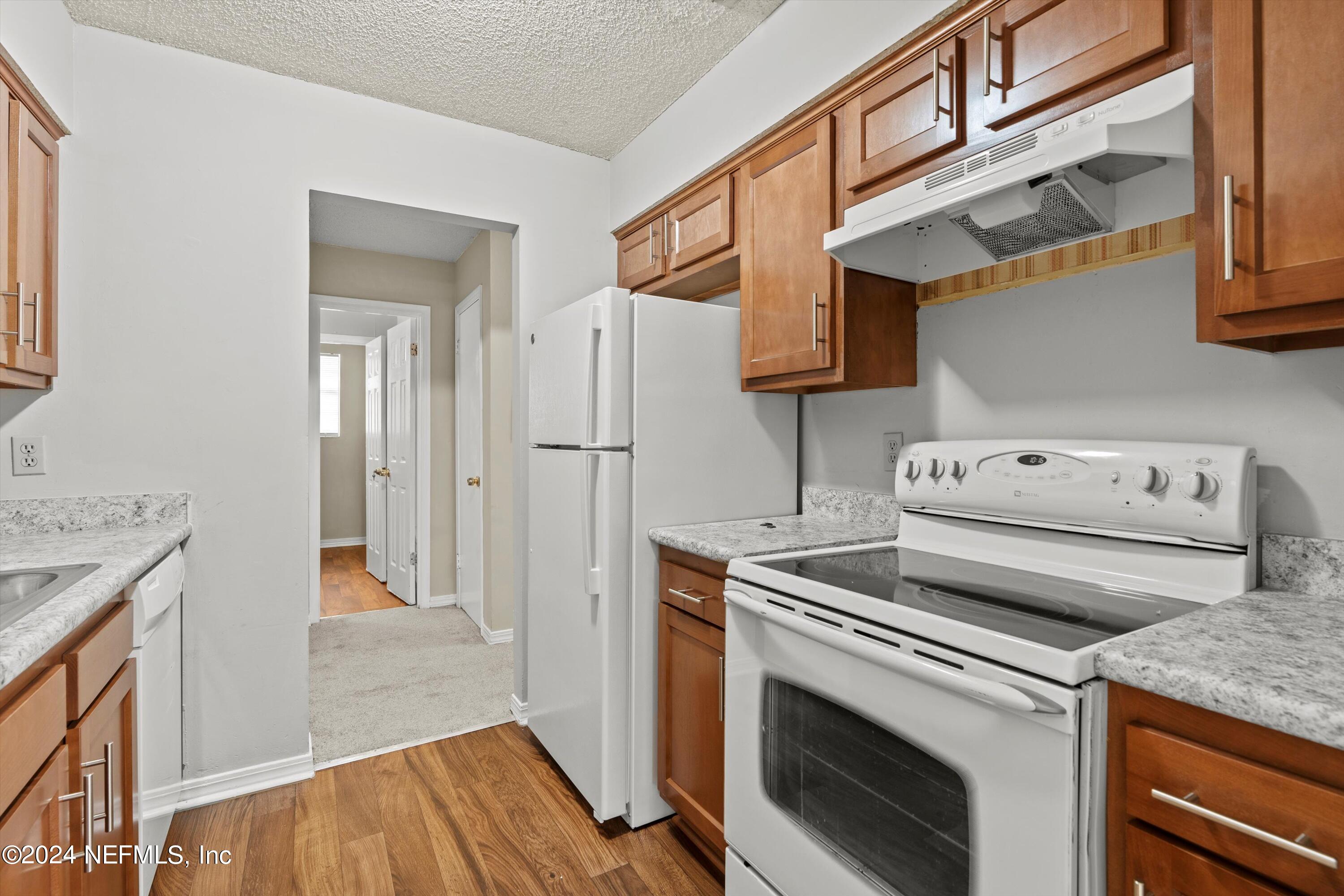 459 BENTWOOD Lane, D