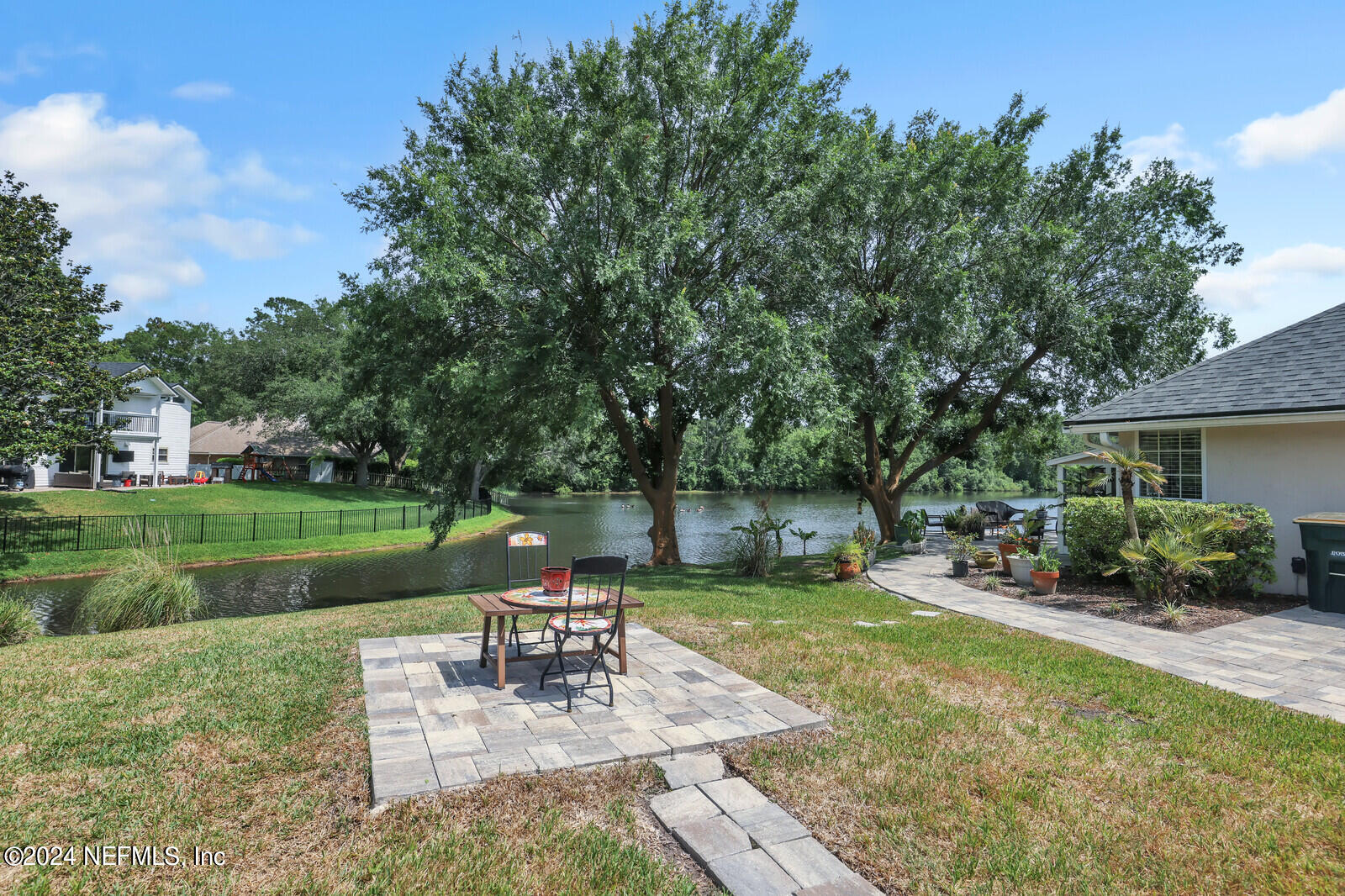 1831 PLANTATION OAKS Drive