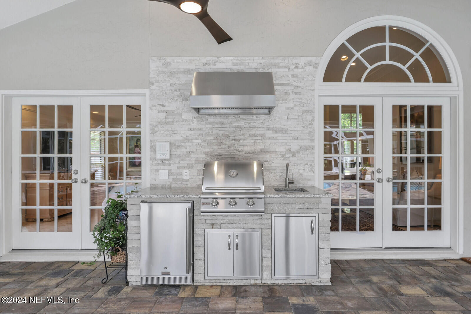 1831 PLANTATION OAKS Drive