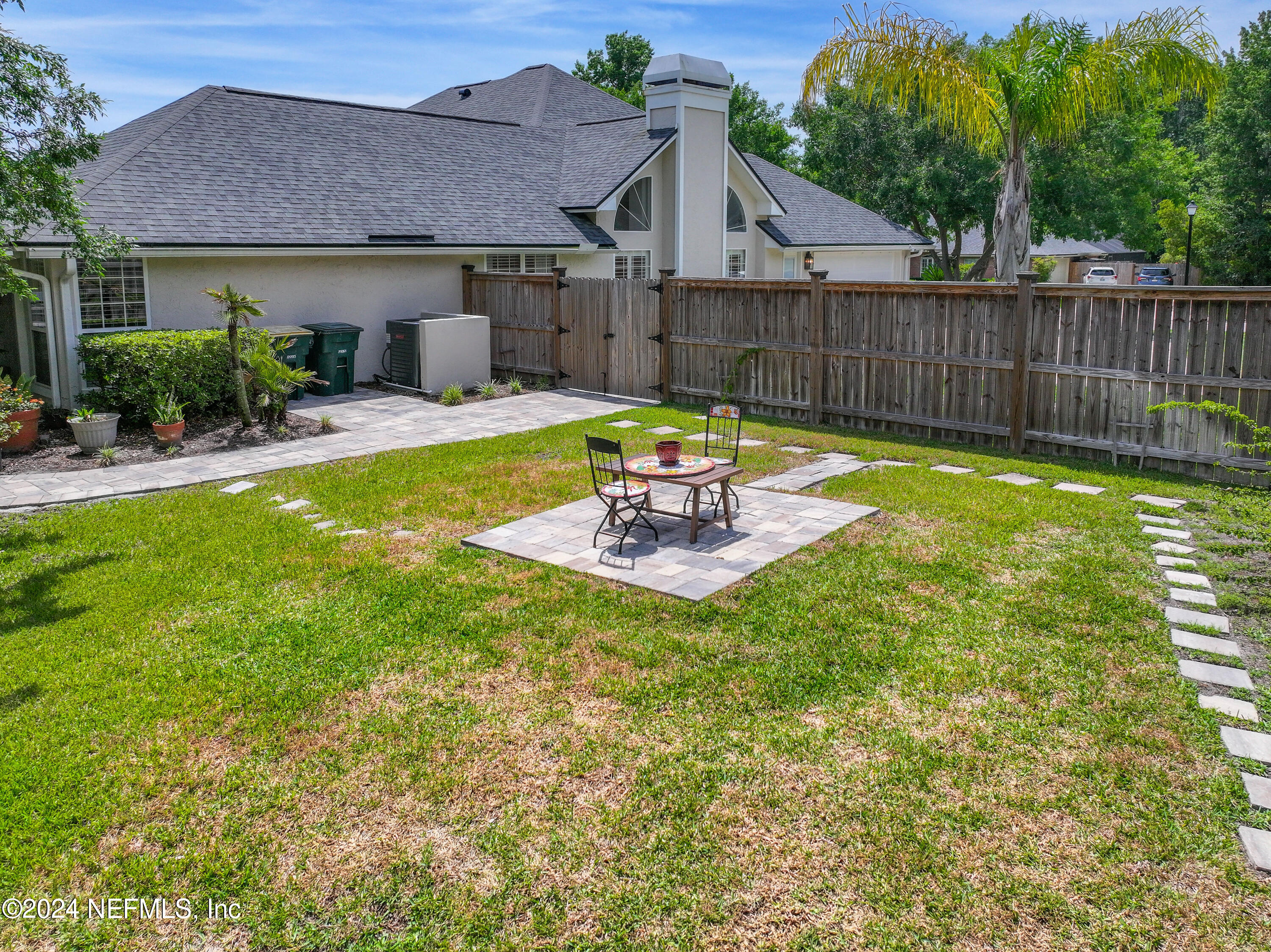 1831 PLANTATION OAKS Drive