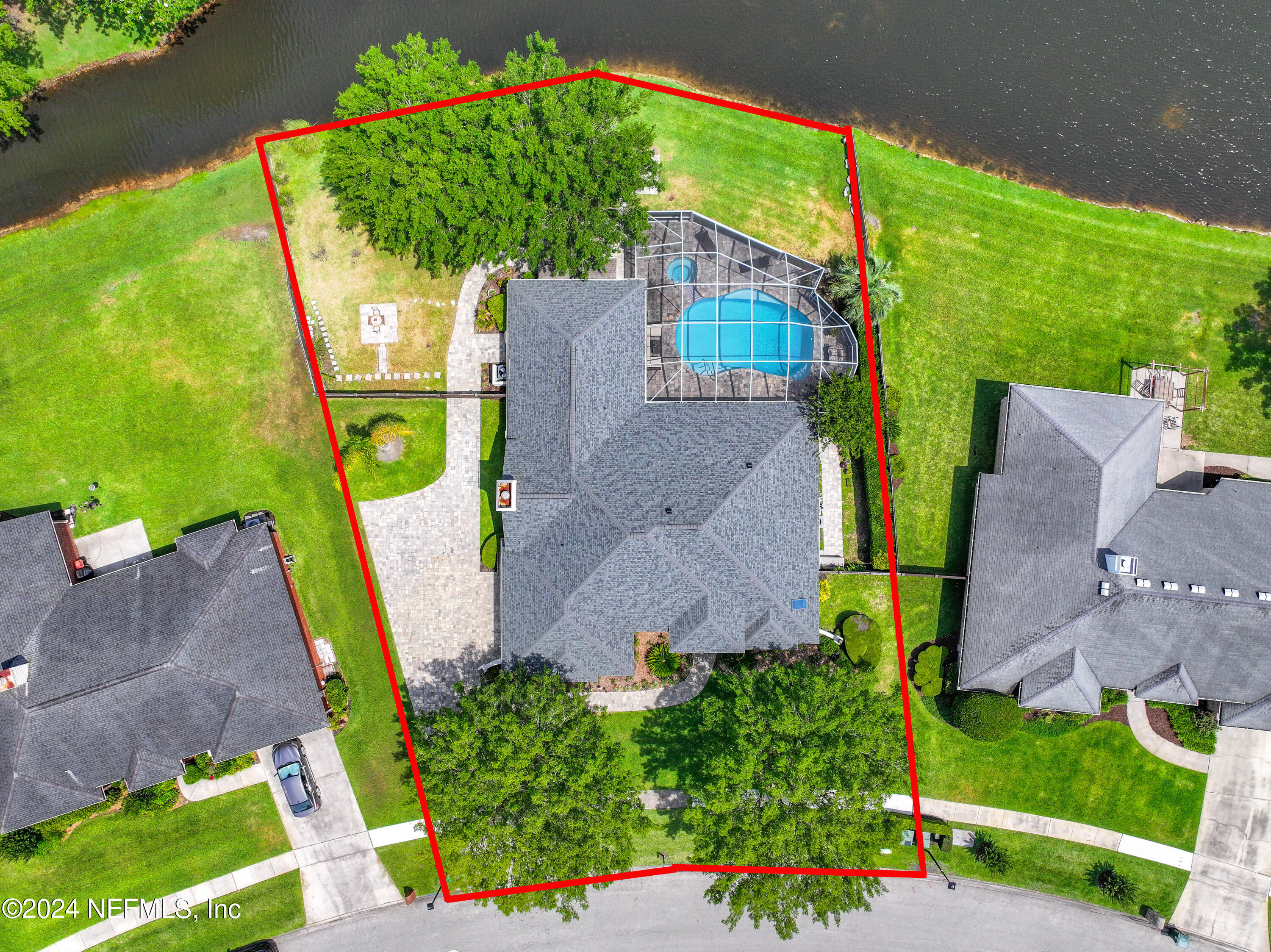 1831 PLANTATION OAKS Drive