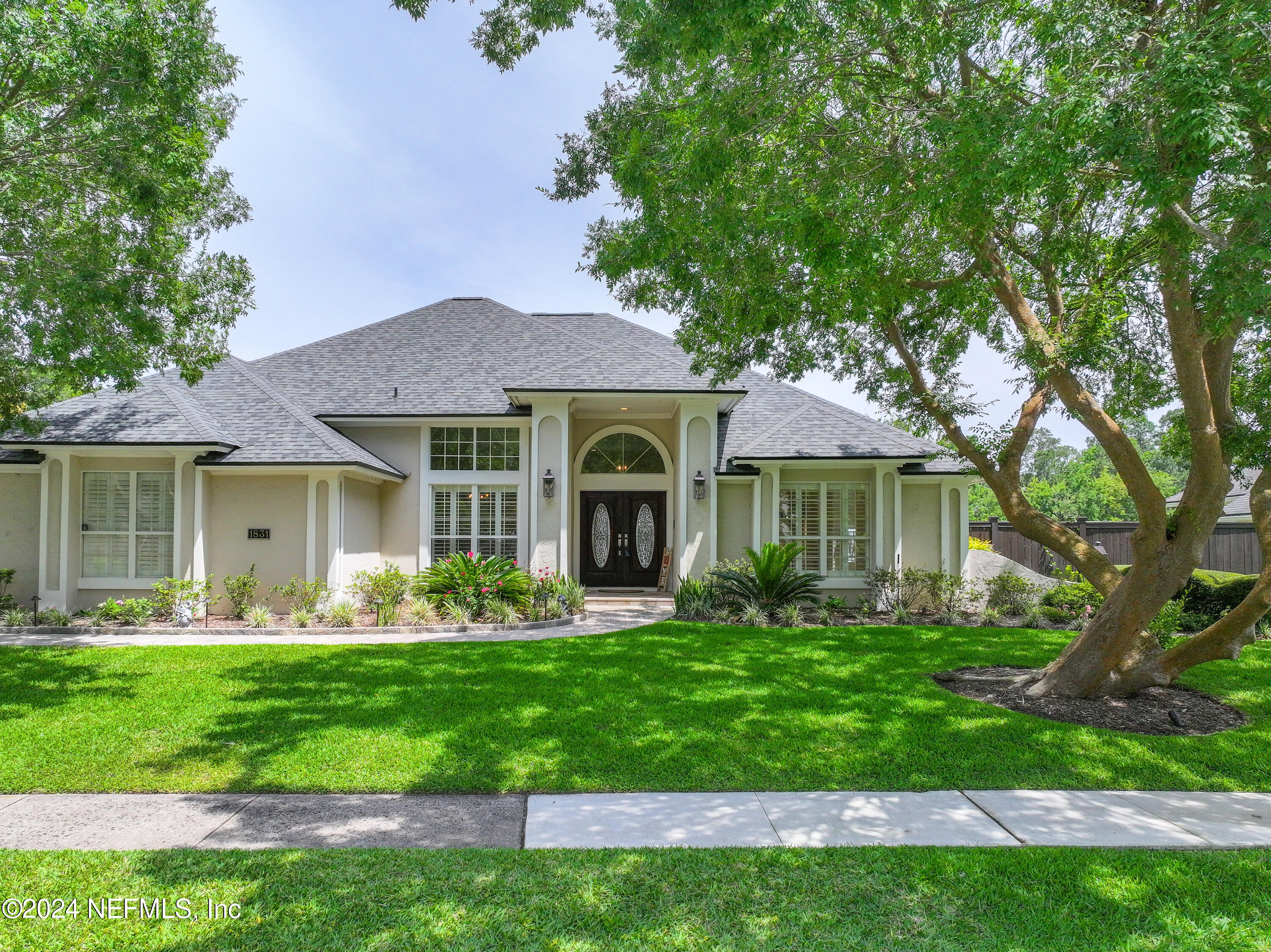 1831 PLANTATION OAKS Drive