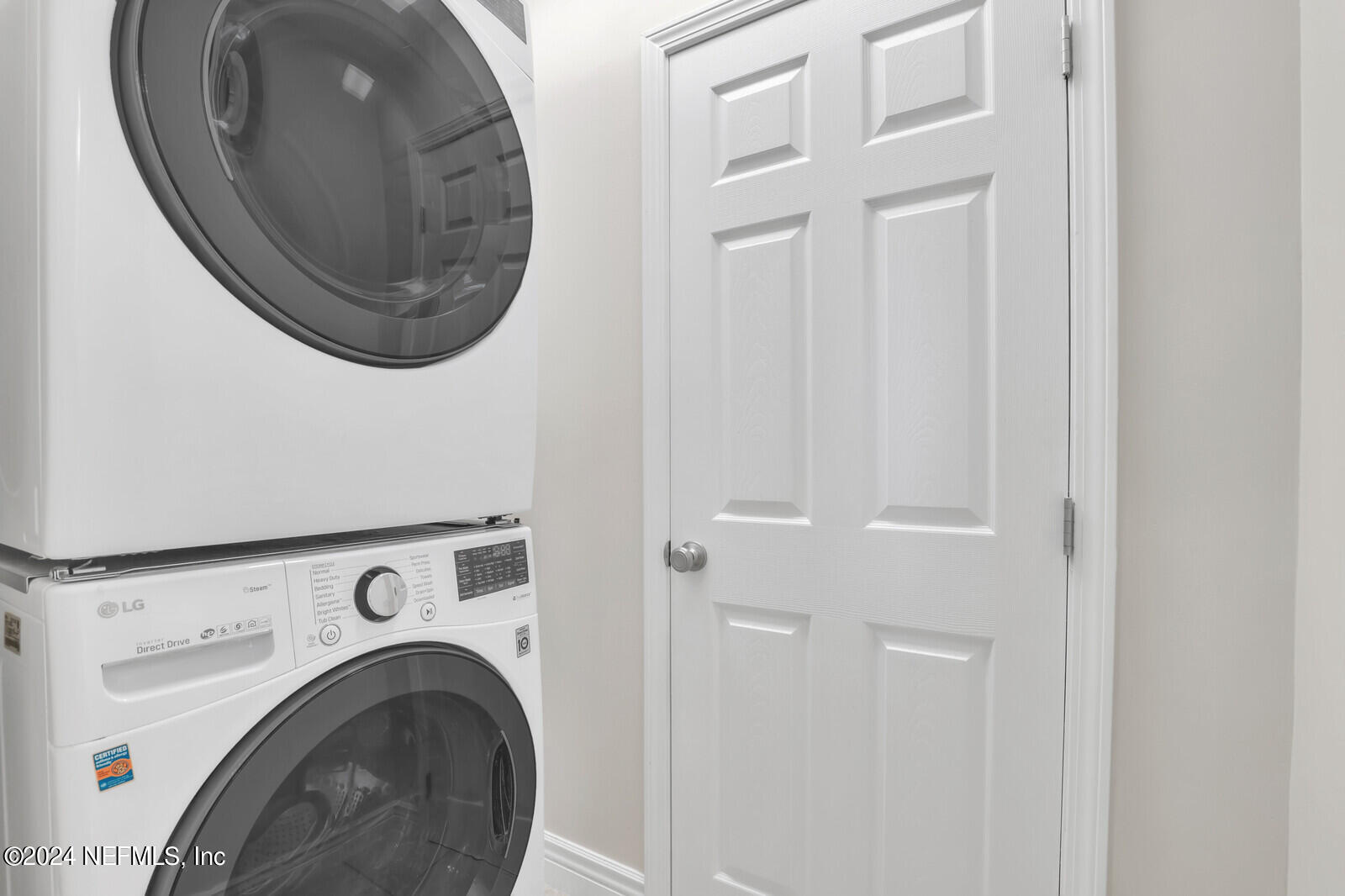 1831 PLANTATION OAKS Drive