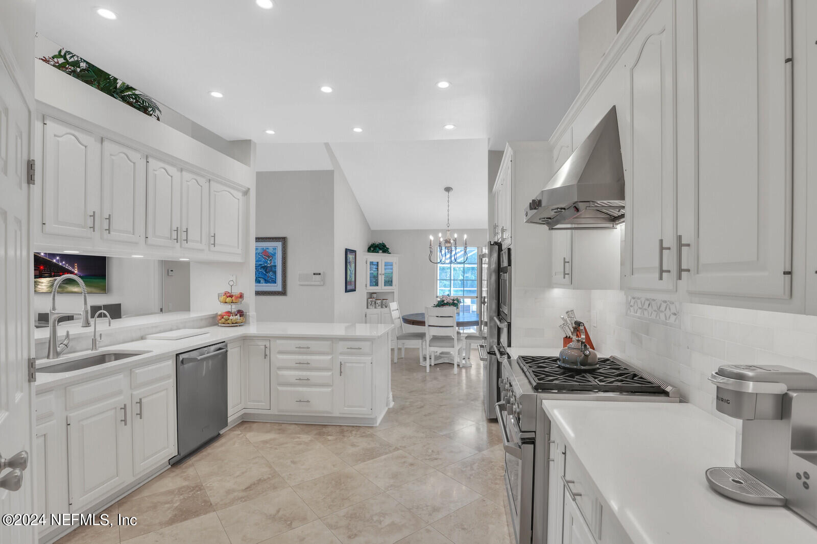 1831 PLANTATION OAKS Drive