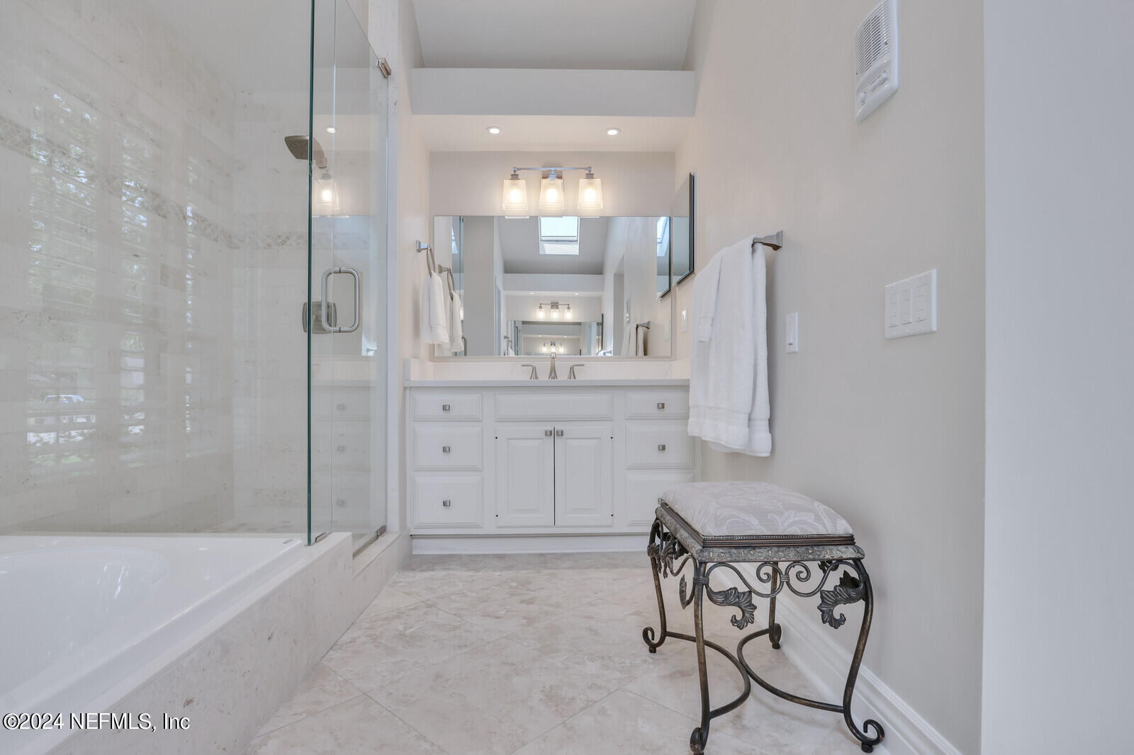 1831 PLANTATION OAKS Drive