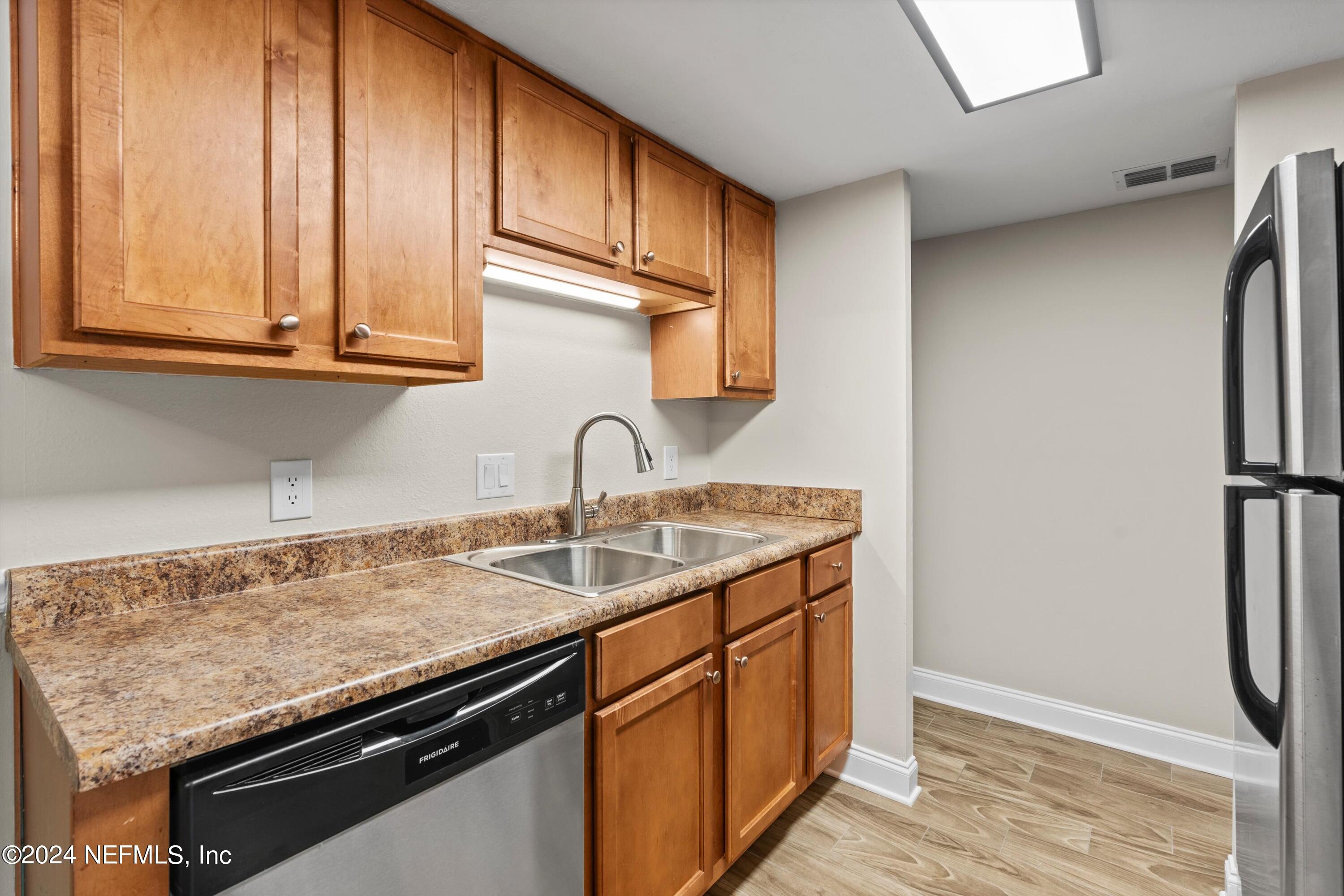 3737 LORETTO Road, 113