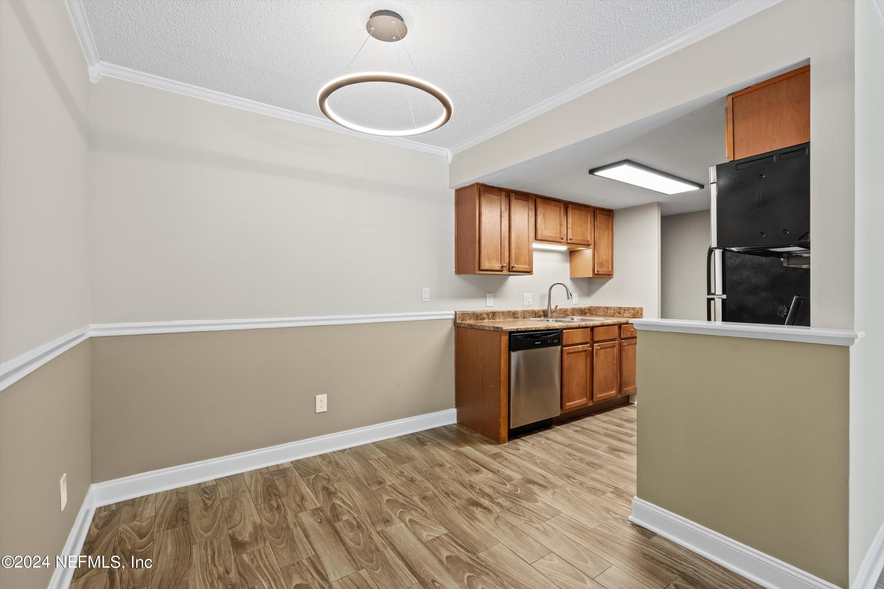 3737 LORETTO Road, 113