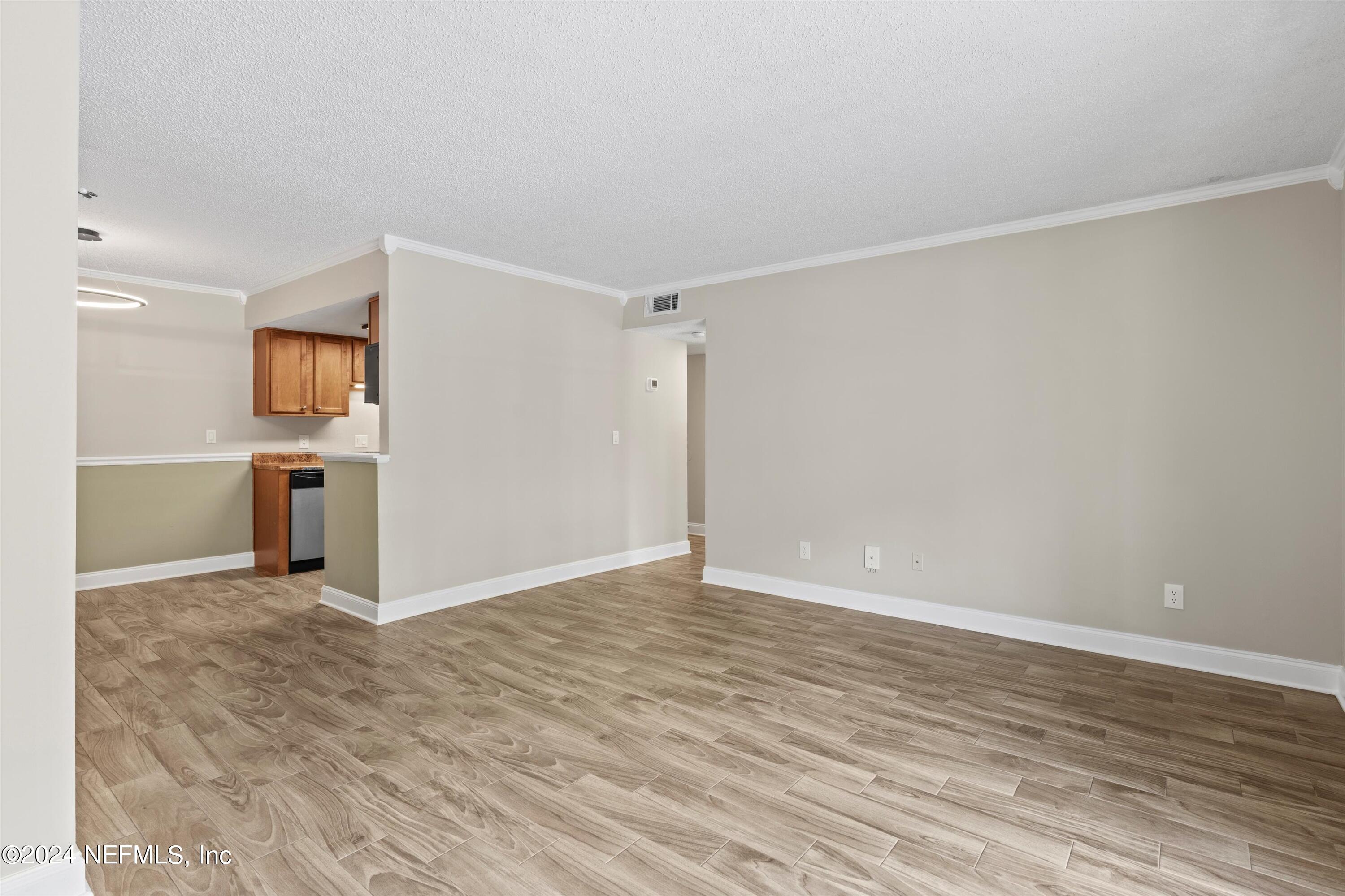 3737 LORETTO Road, 113