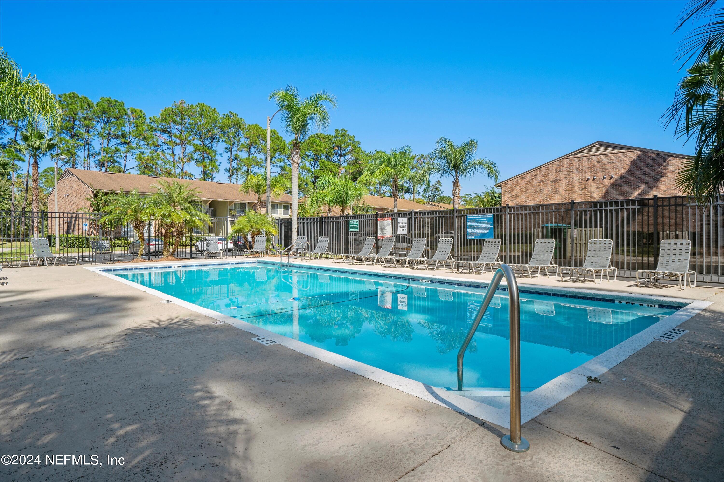 3737 LORETTO Road, 113