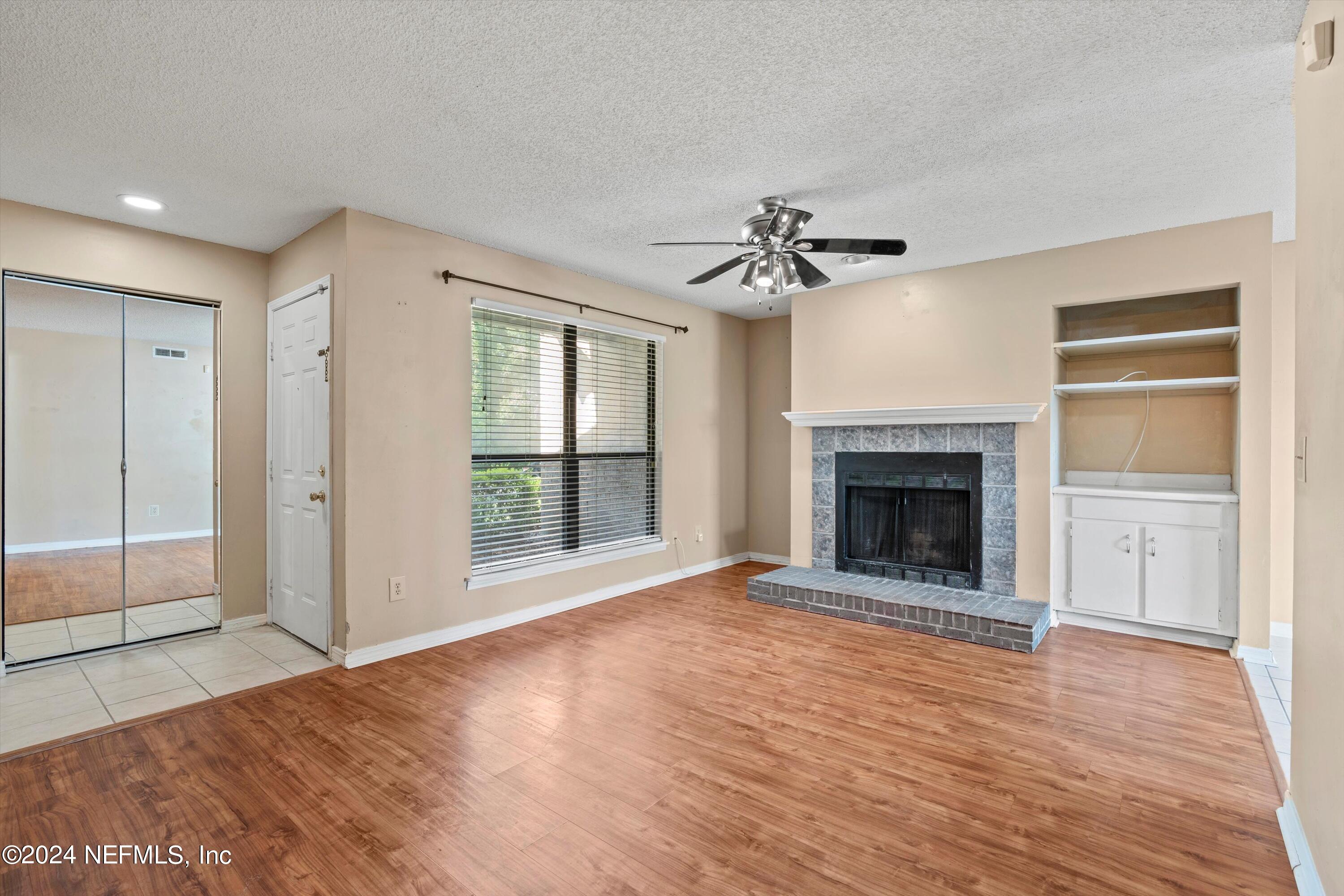 10200 BELLE RIVE Boulevard, 137