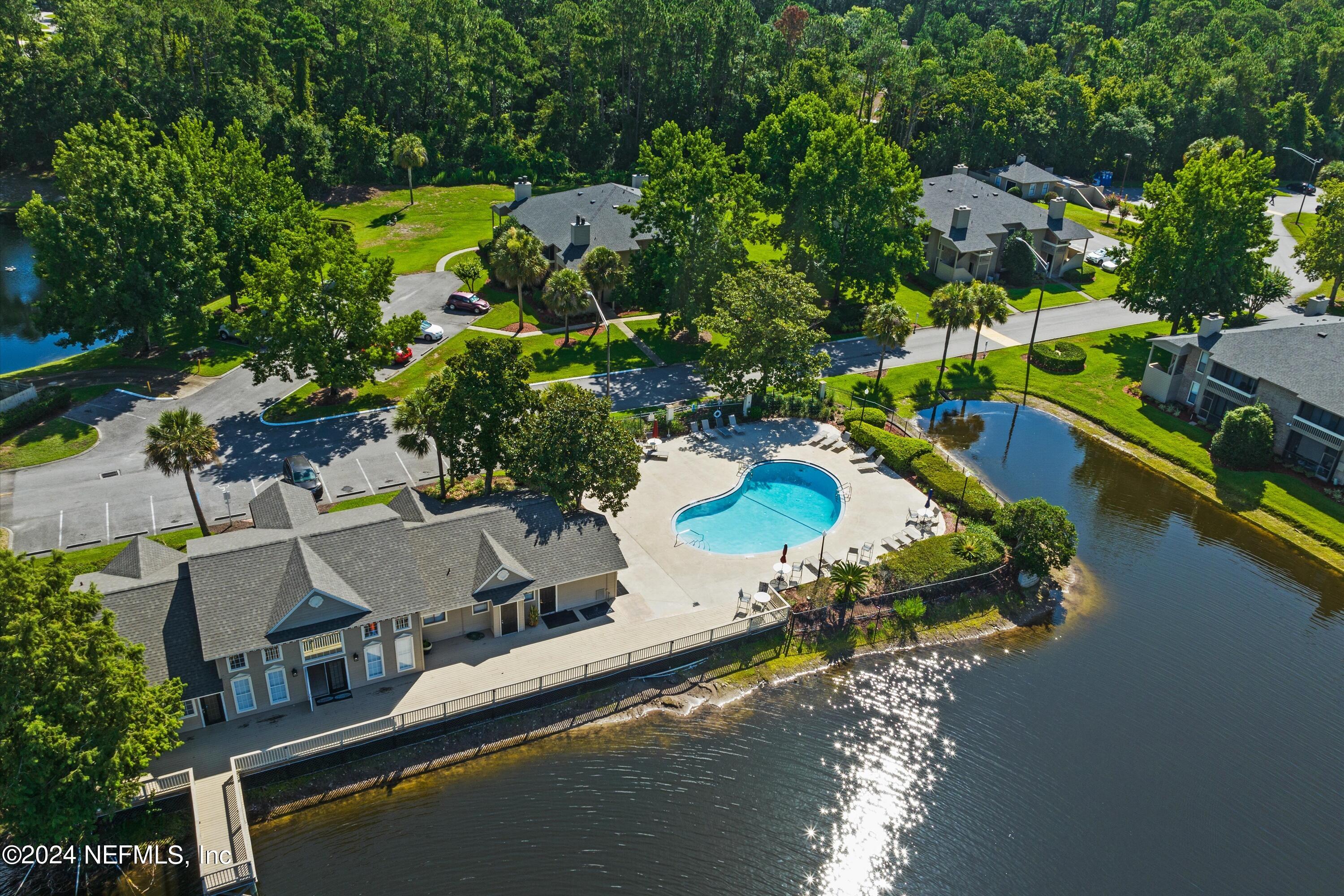 10200 BELLE RIVE Boulevard, 137