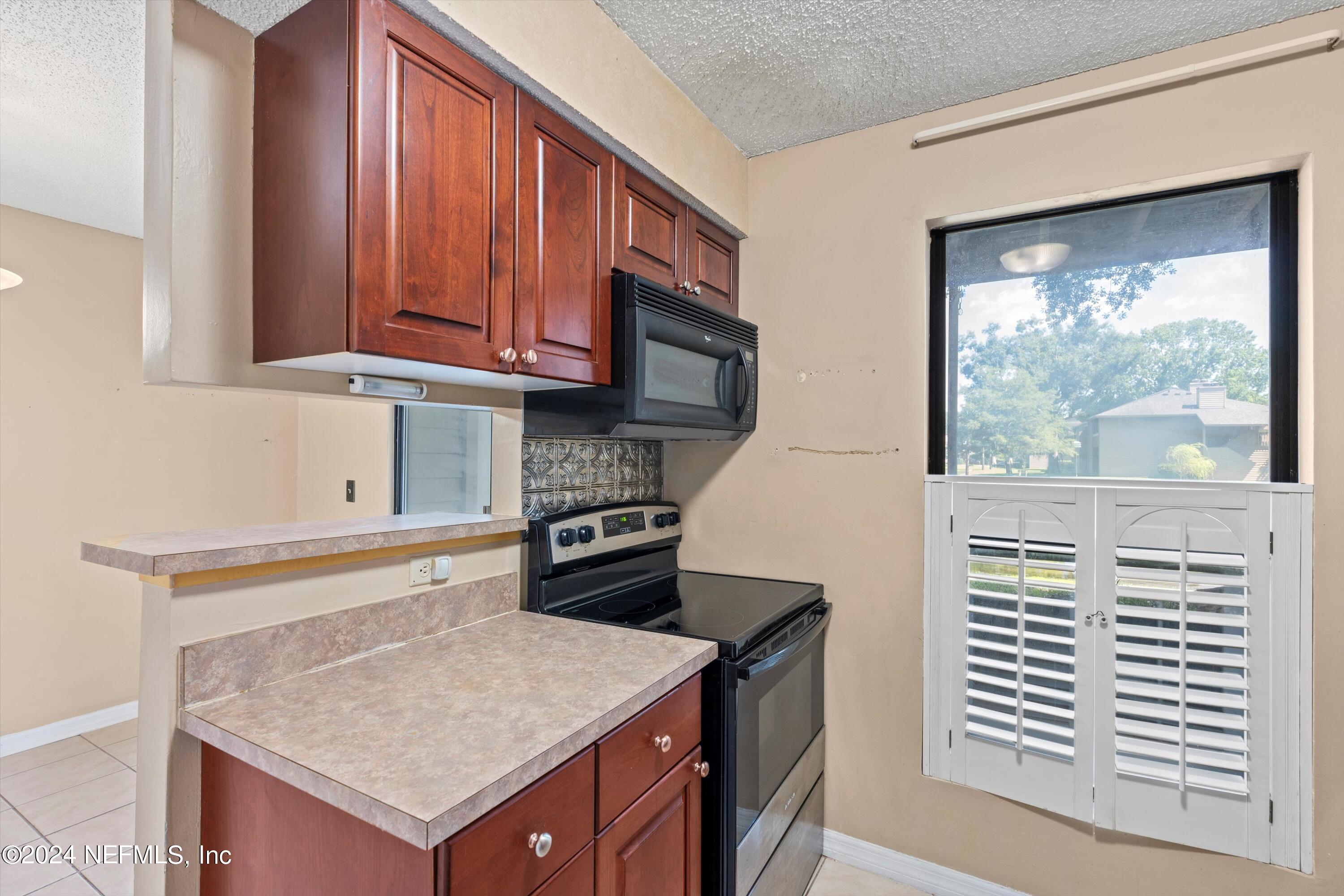 10200 BELLE RIVE Boulevard, 137