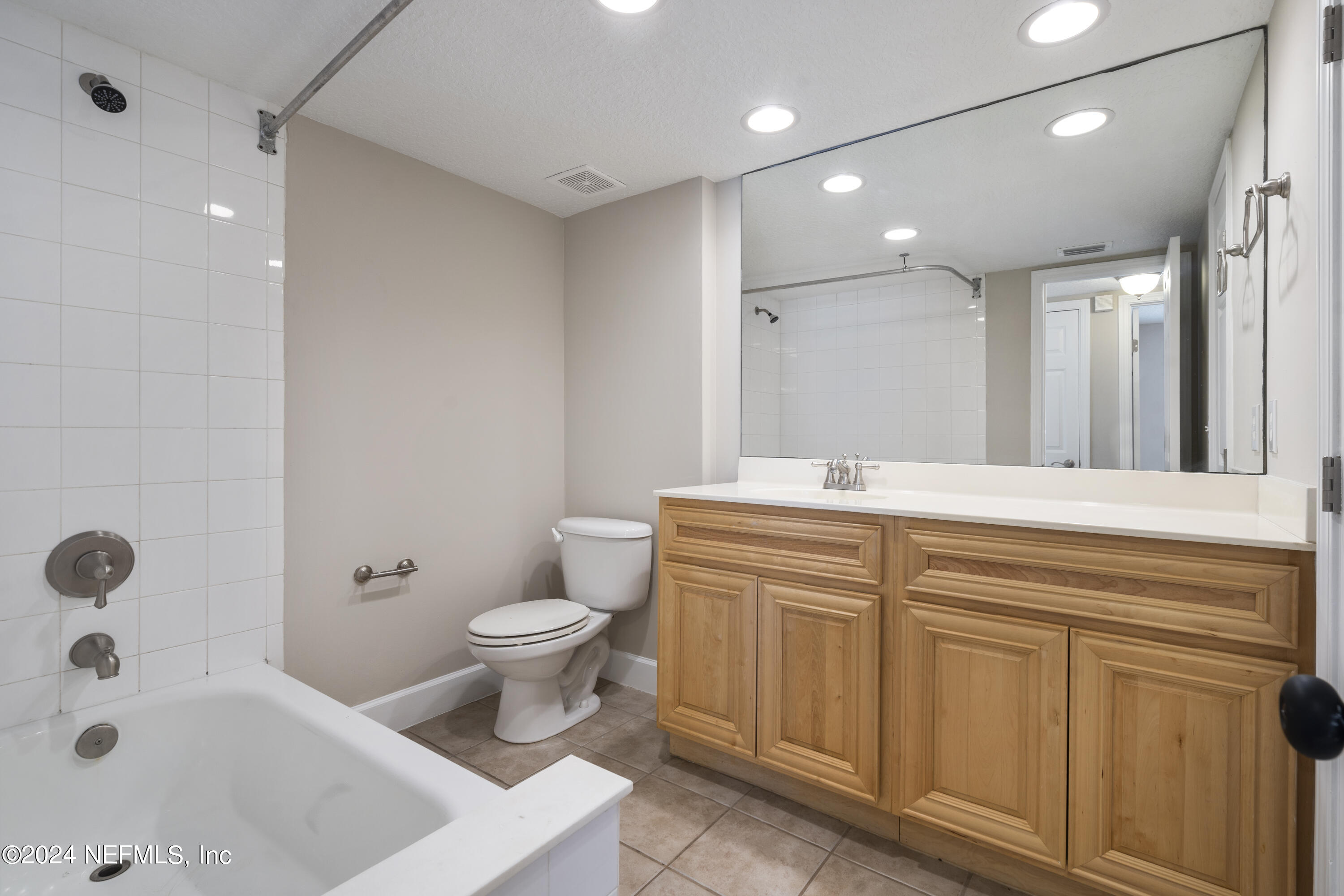 3434 BLANDING Boulevard, 220