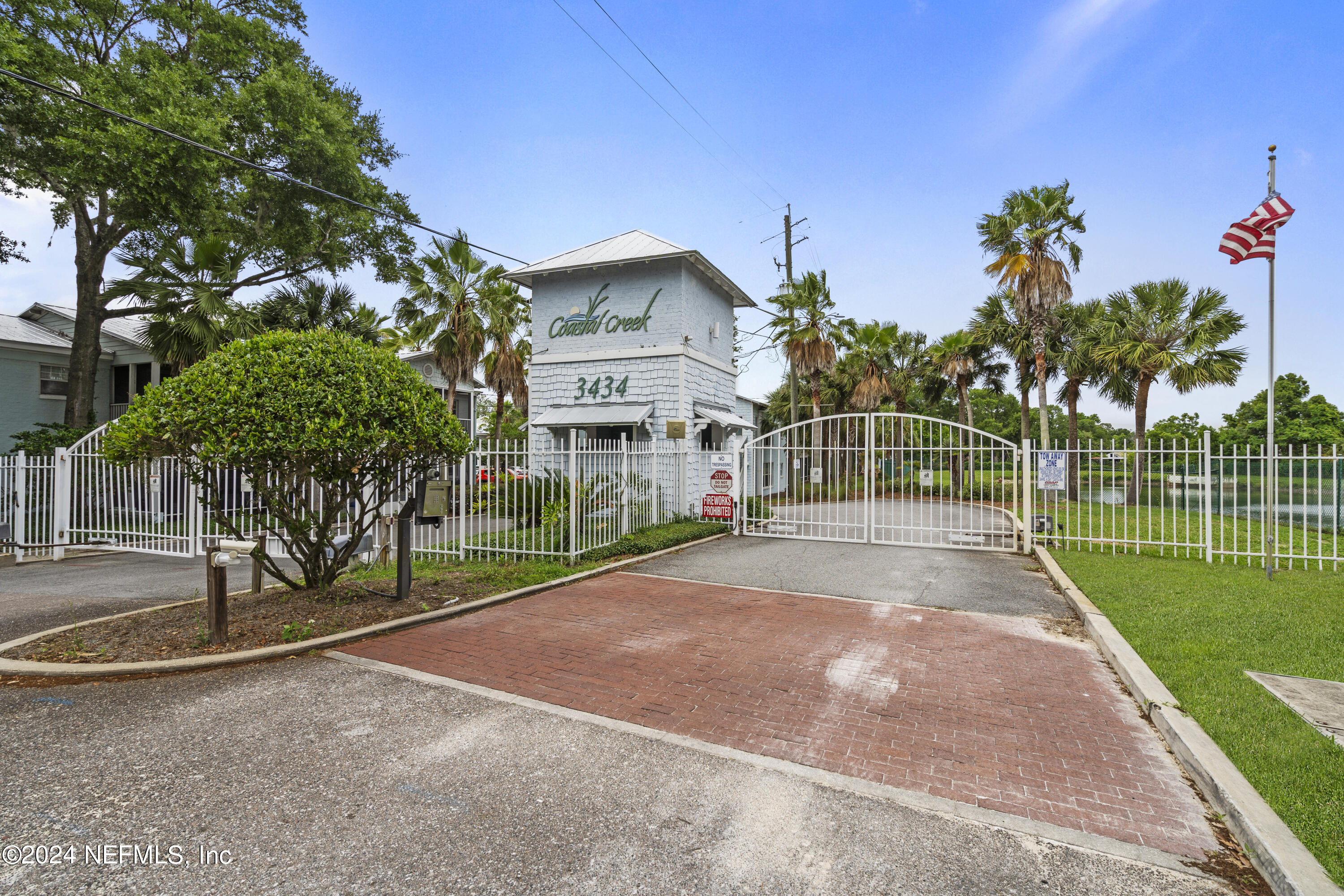 3434 BLANDING Boulevard, 220