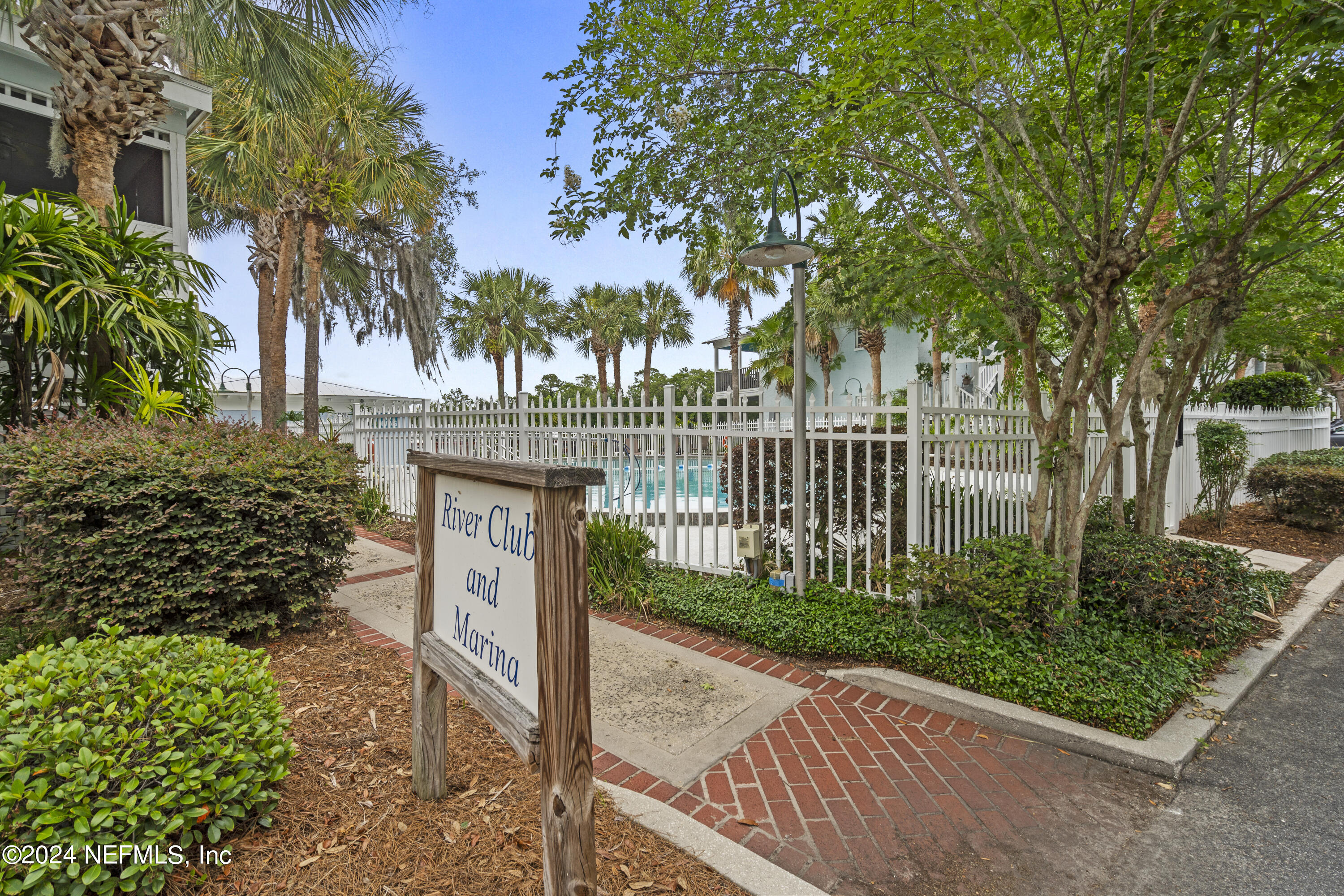 3434 BLANDING Boulevard, 220