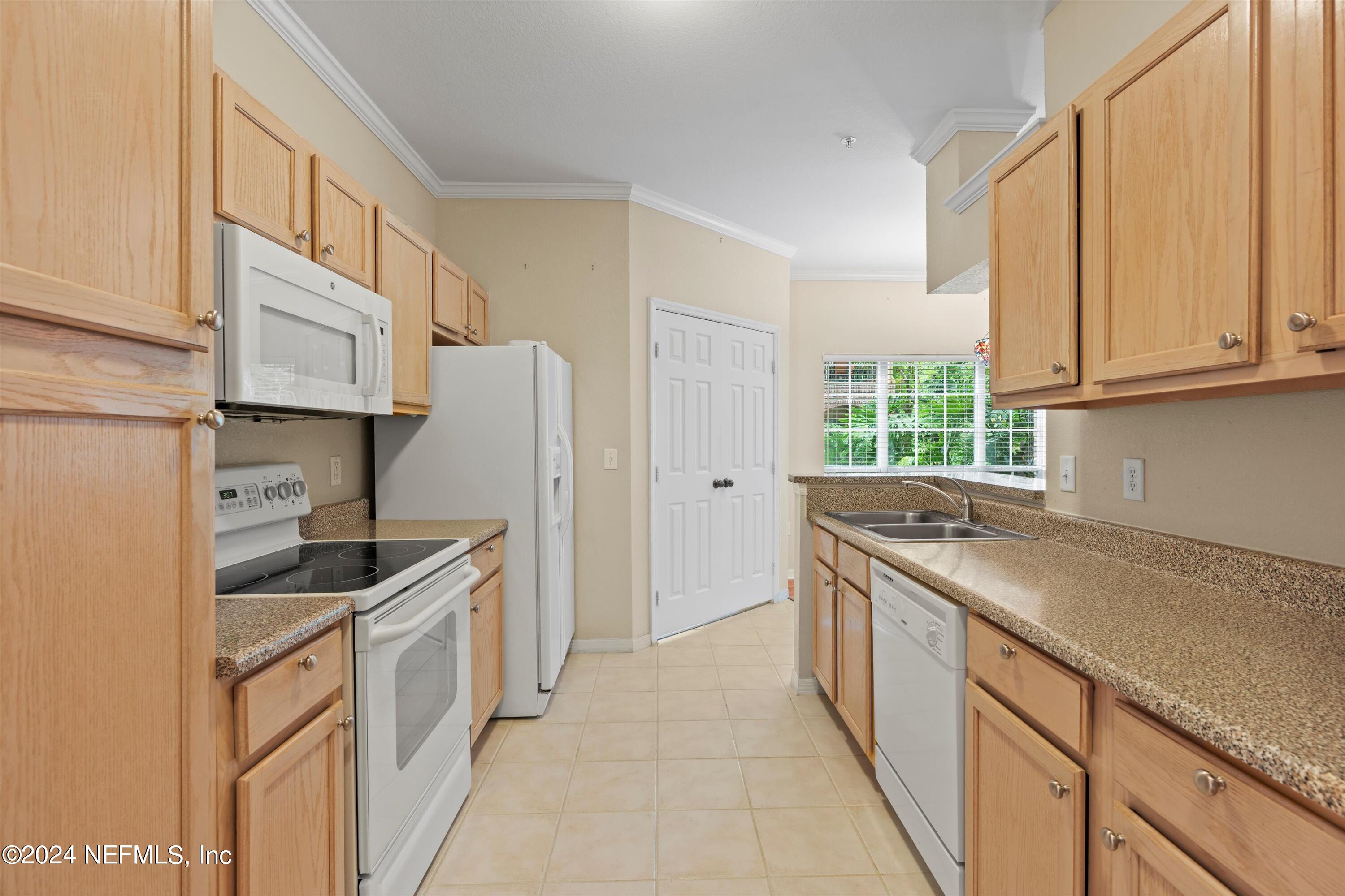 7800 POINT MEADOWS Drive, 312