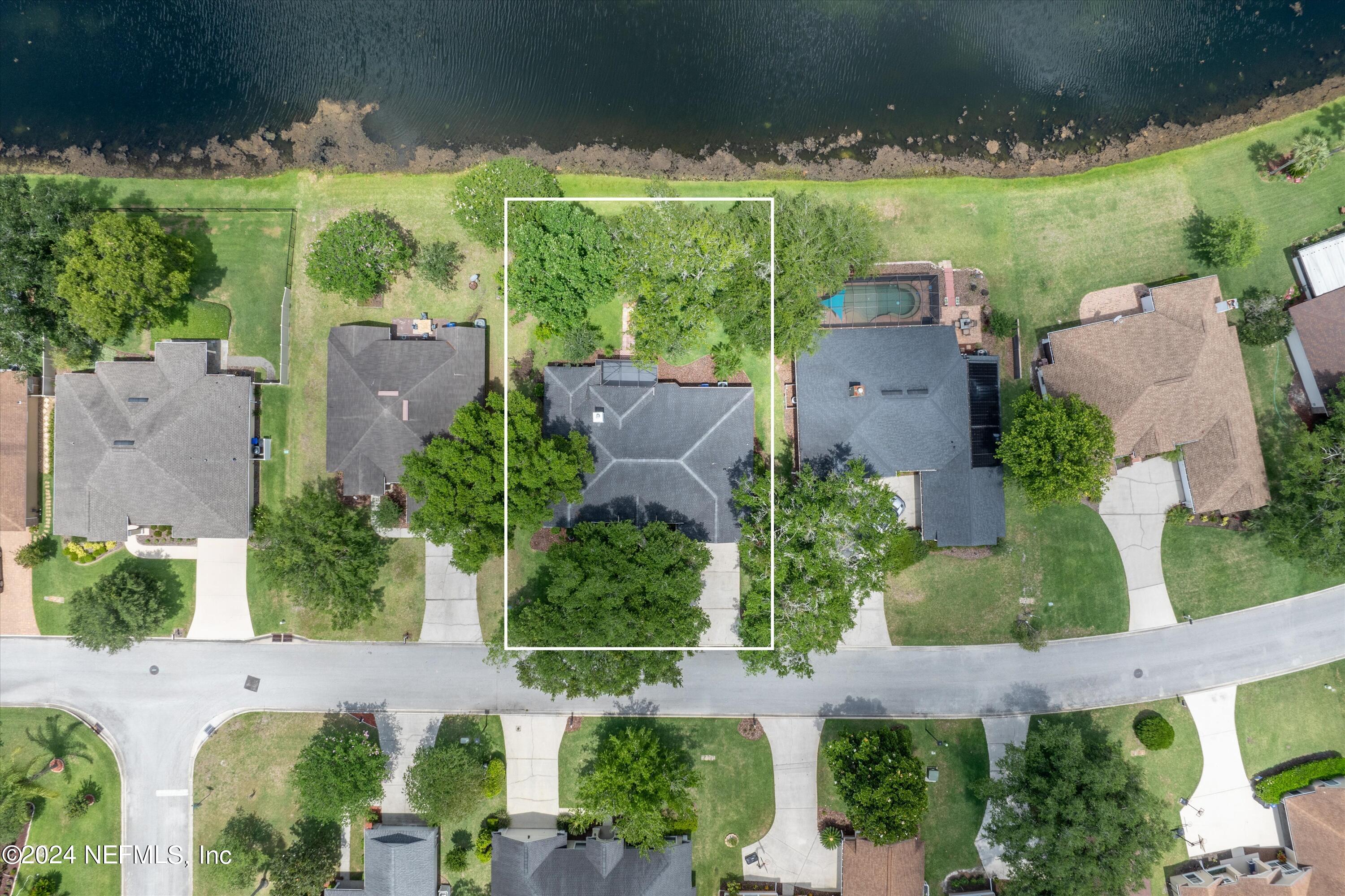 328 MAPLEWOOD Drive, St. Johns