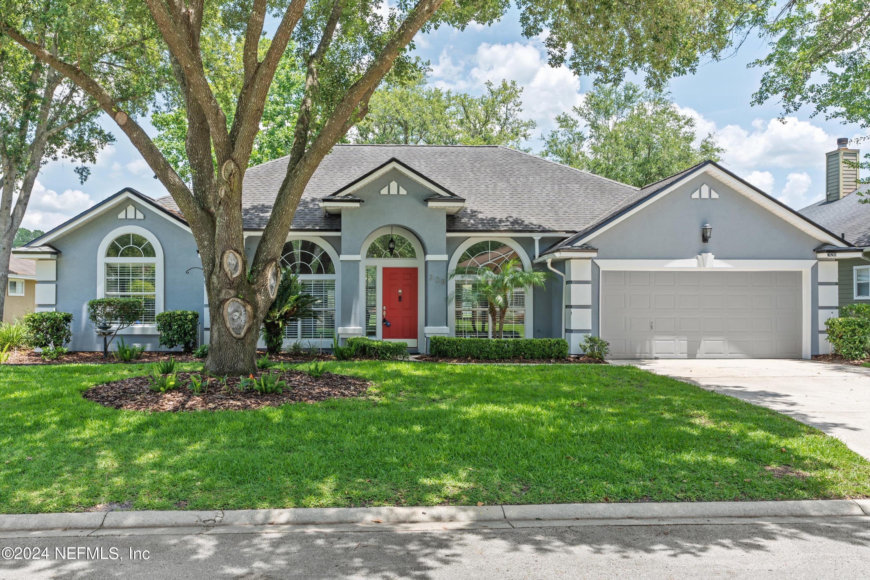 328 MAPLEWOOD Drive, St. Johns