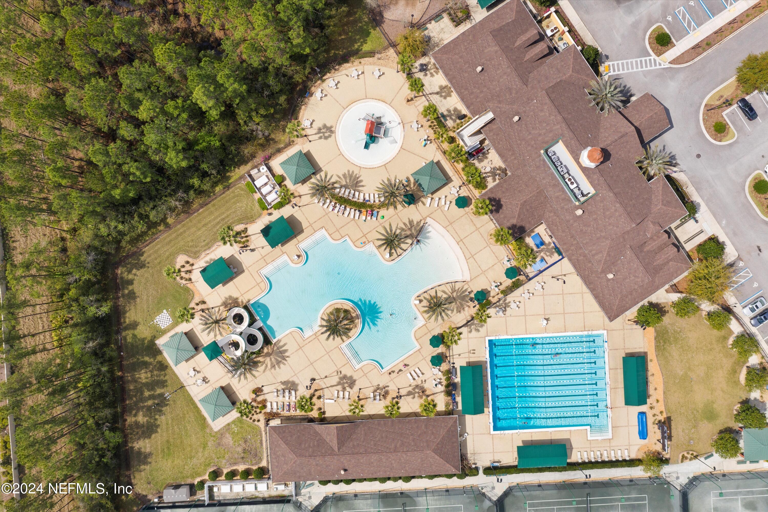 328 MAPLEWOOD Drive, St. Johns