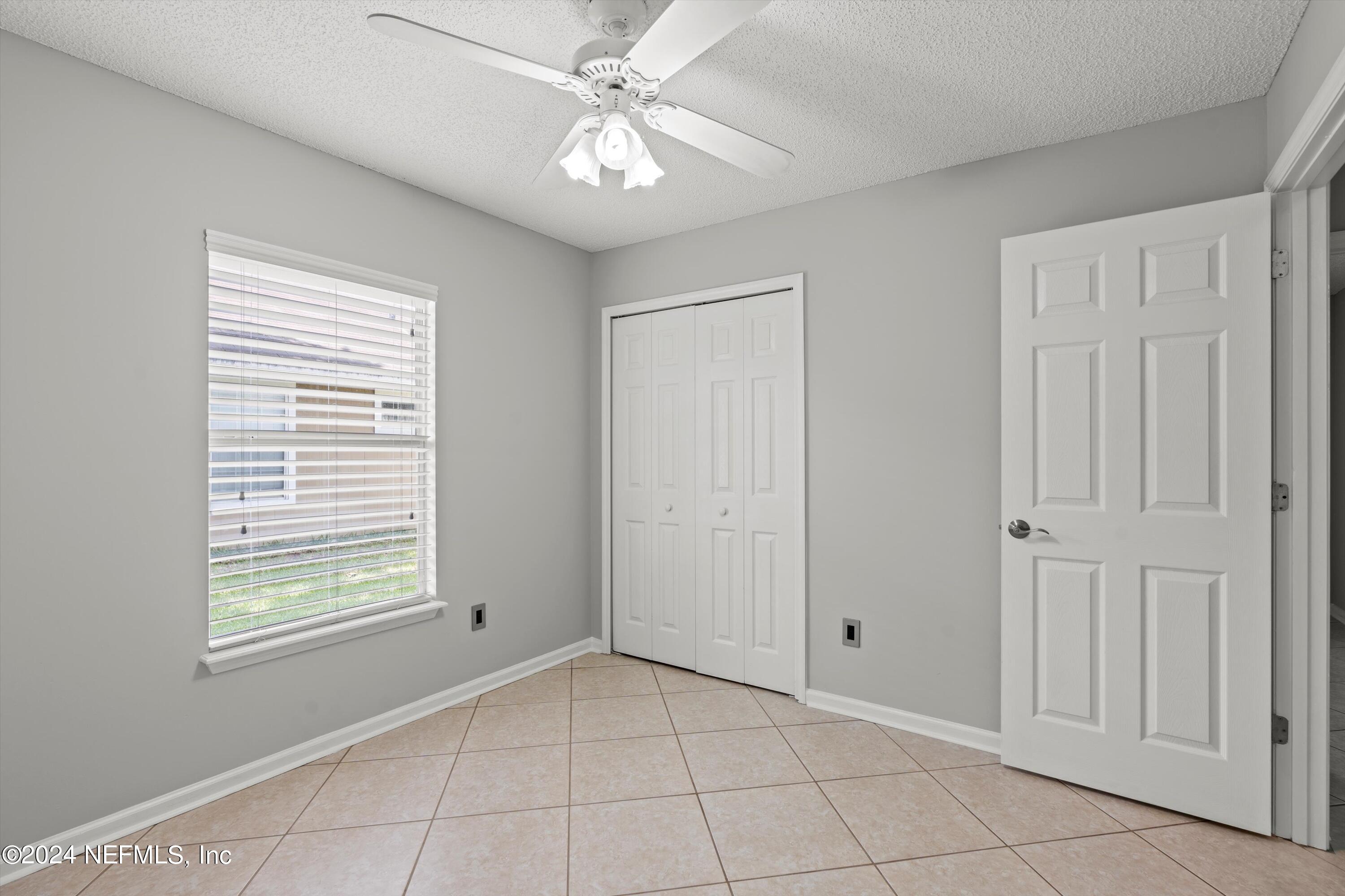 328 MAPLEWOOD Drive, St. Johns