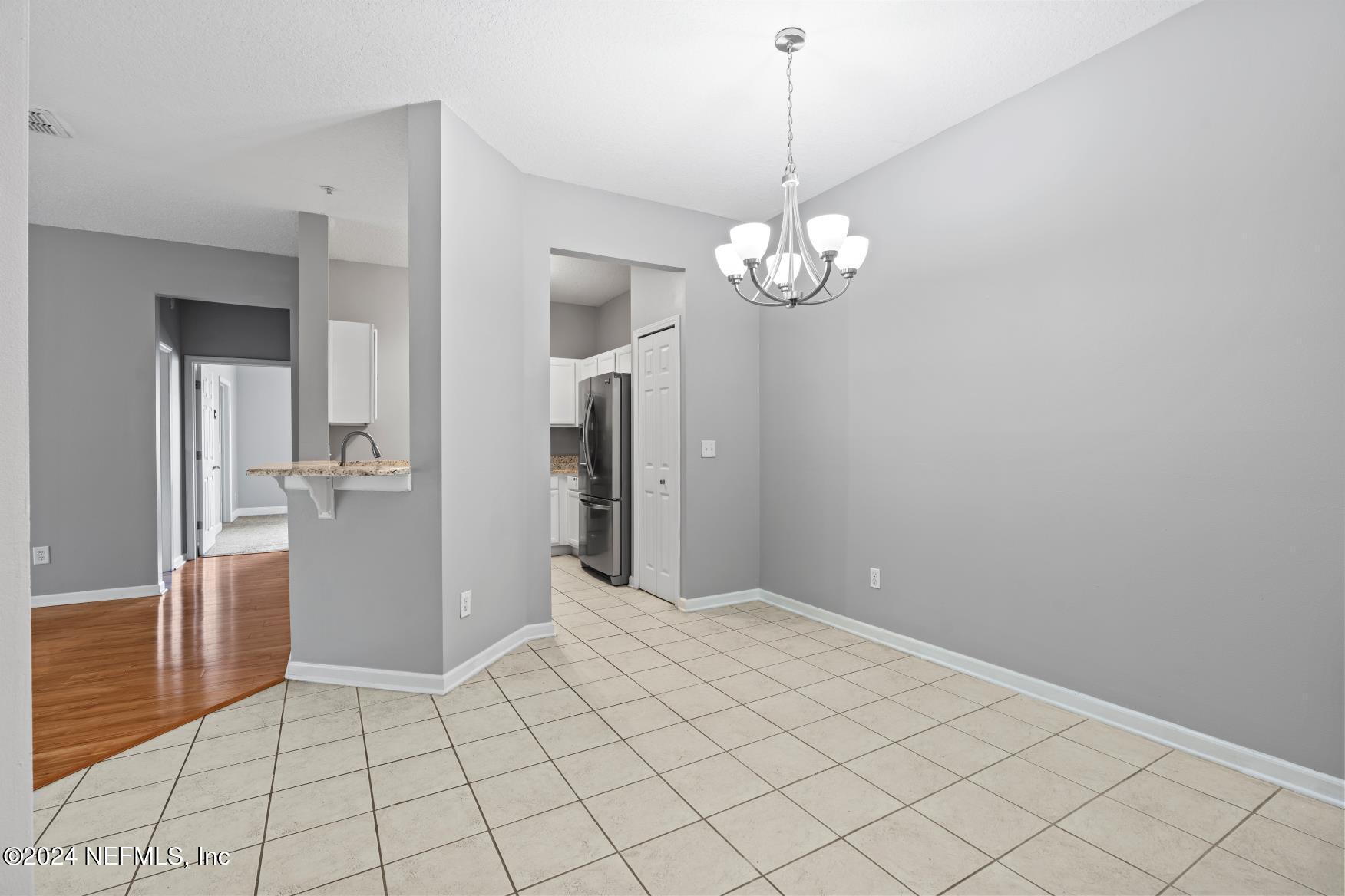 8601 BEACH Boulevard, 1012