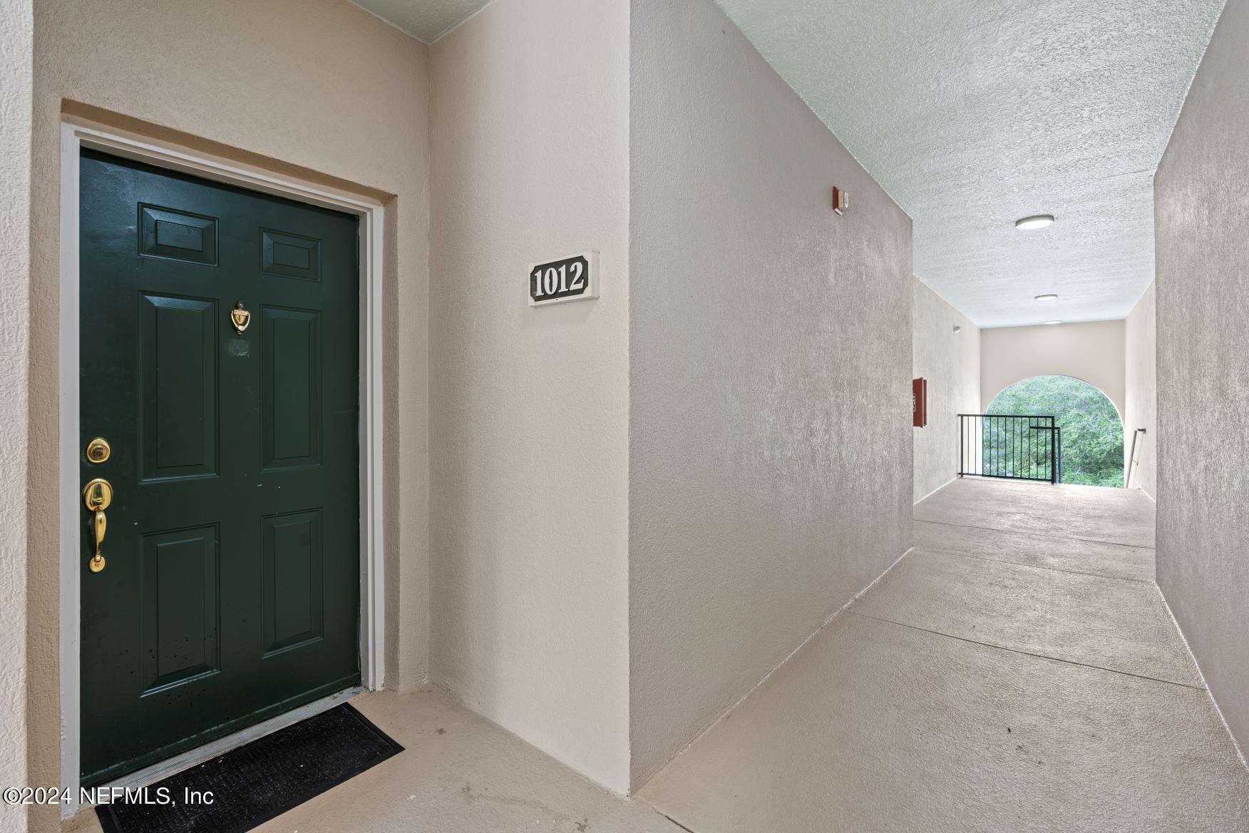 8601 BEACH Boulevard, 1012