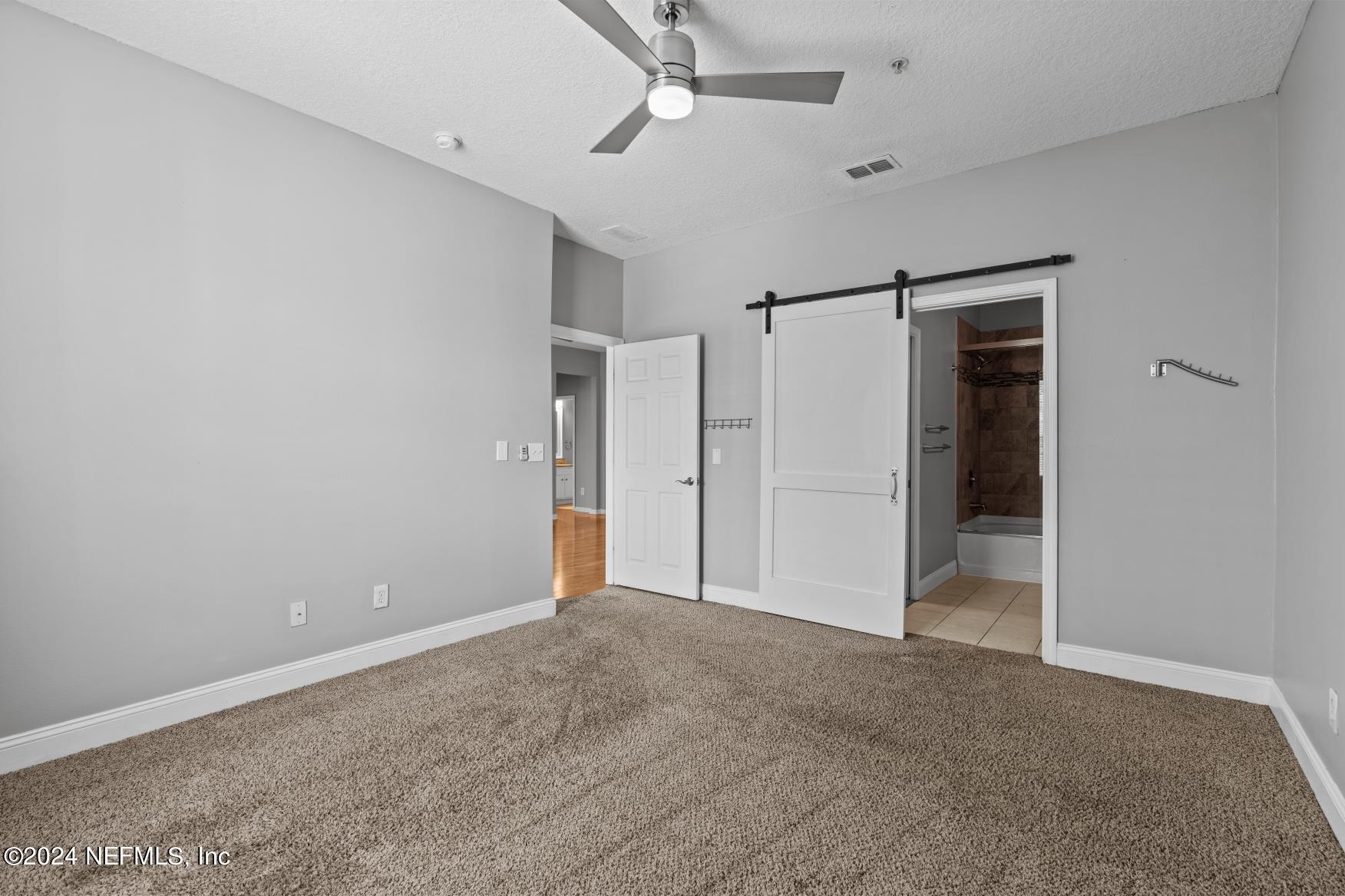 8601 BEACH Boulevard, 1012