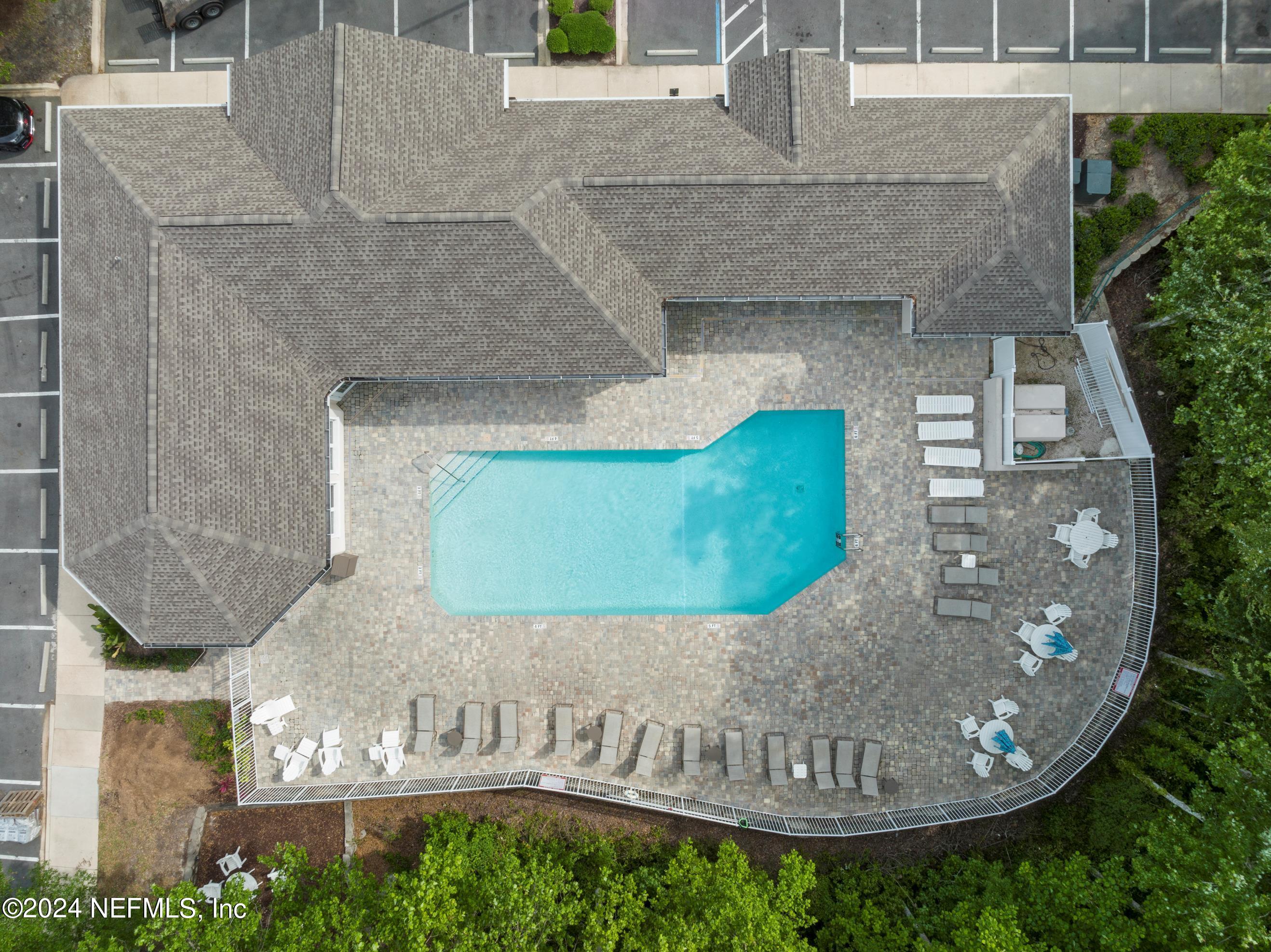 8601 BEACH Boulevard, 1012