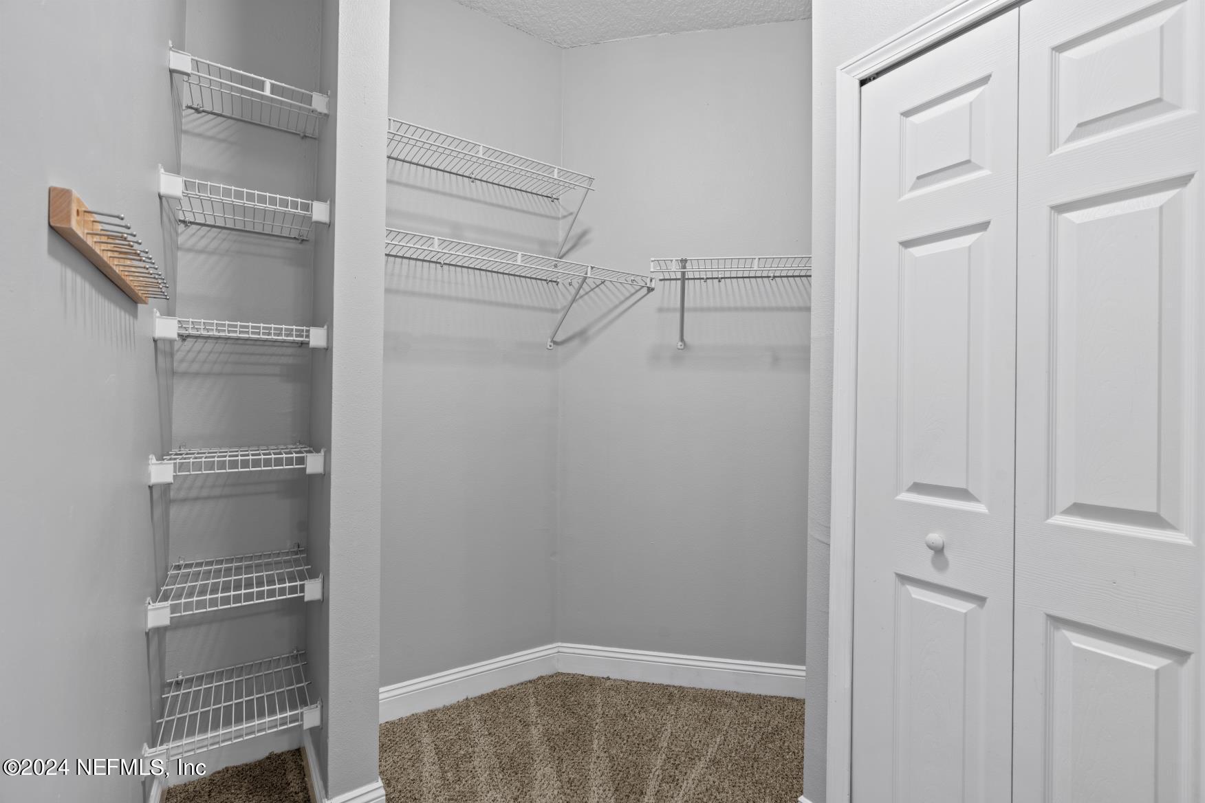 8601 BEACH Boulevard, 1012