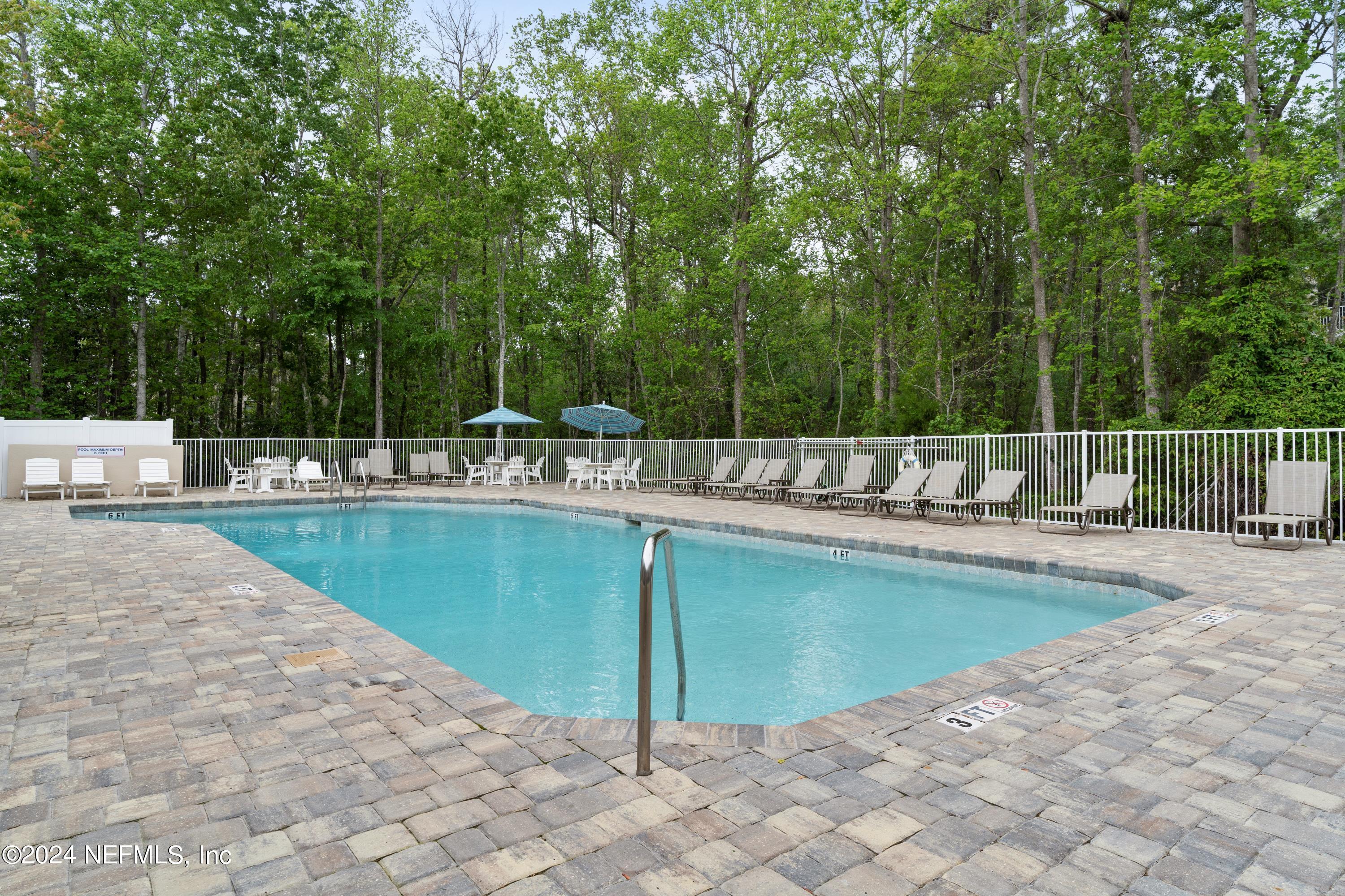 8601 BEACH Boulevard, 1012