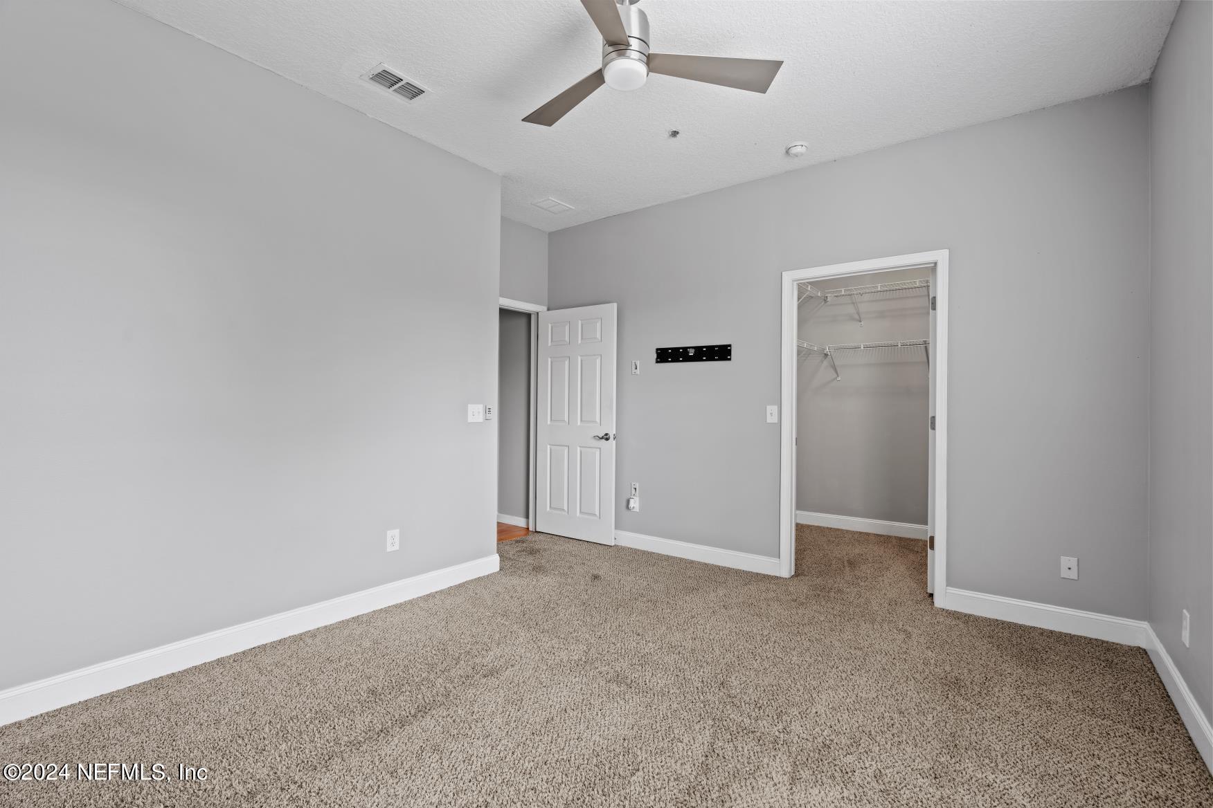 8601 BEACH Boulevard, 1012